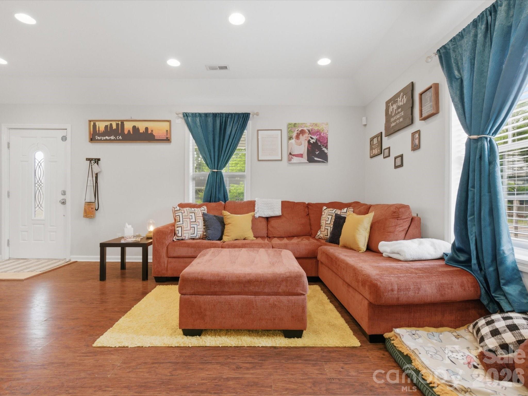 2 Poe Street Property Photo 8