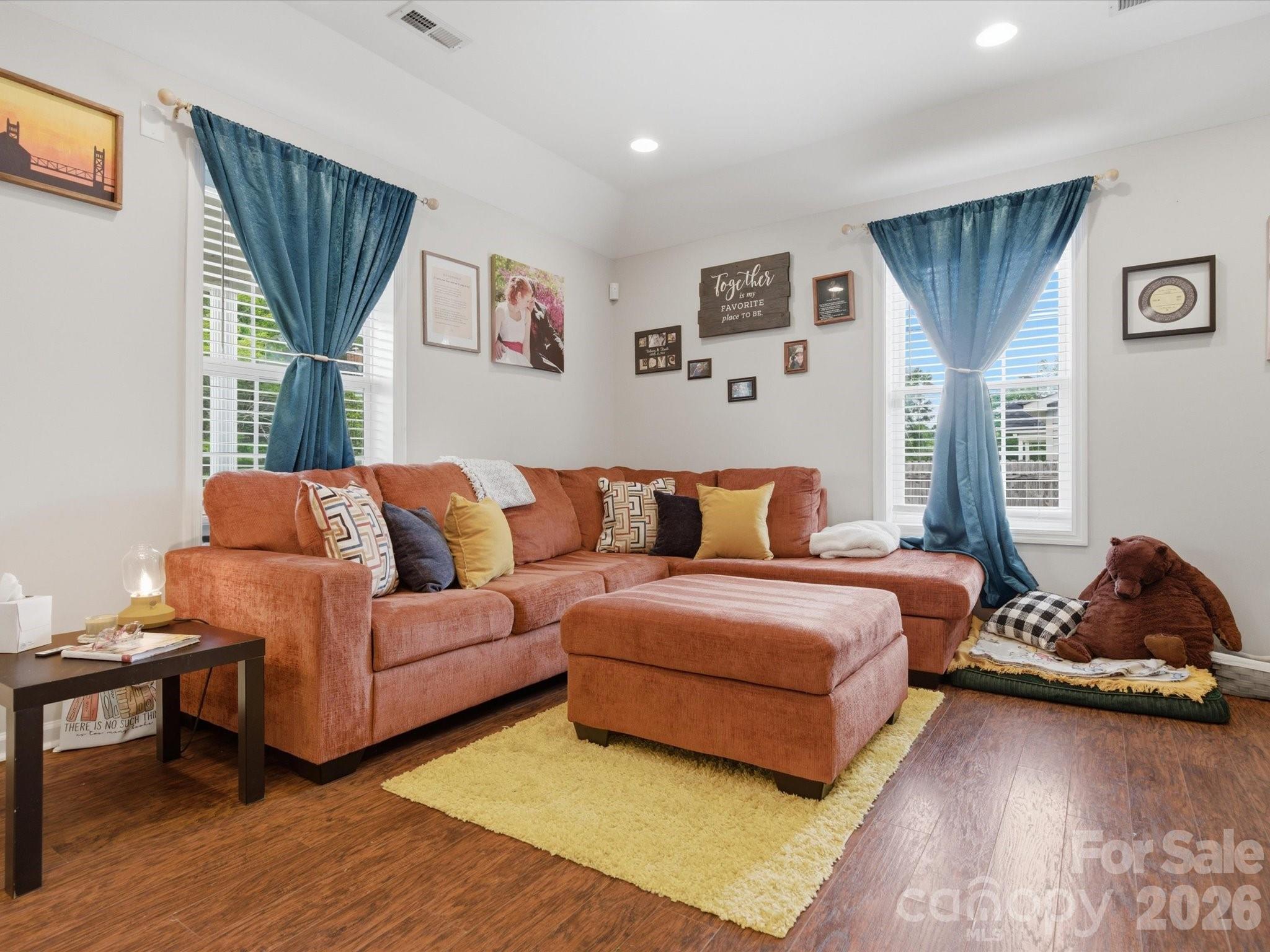 2 Poe Street Property Photo 9