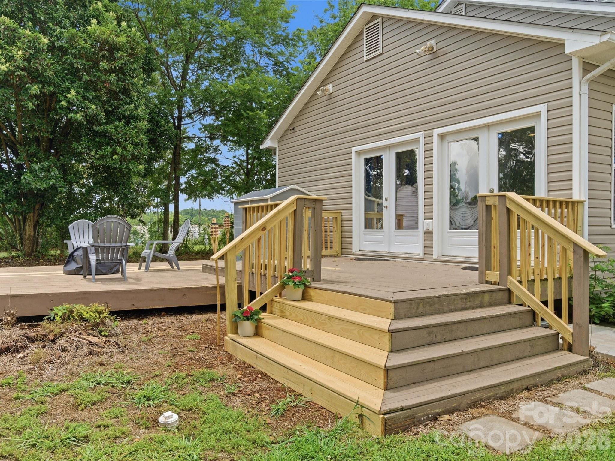2 Poe Street Property Photo 33