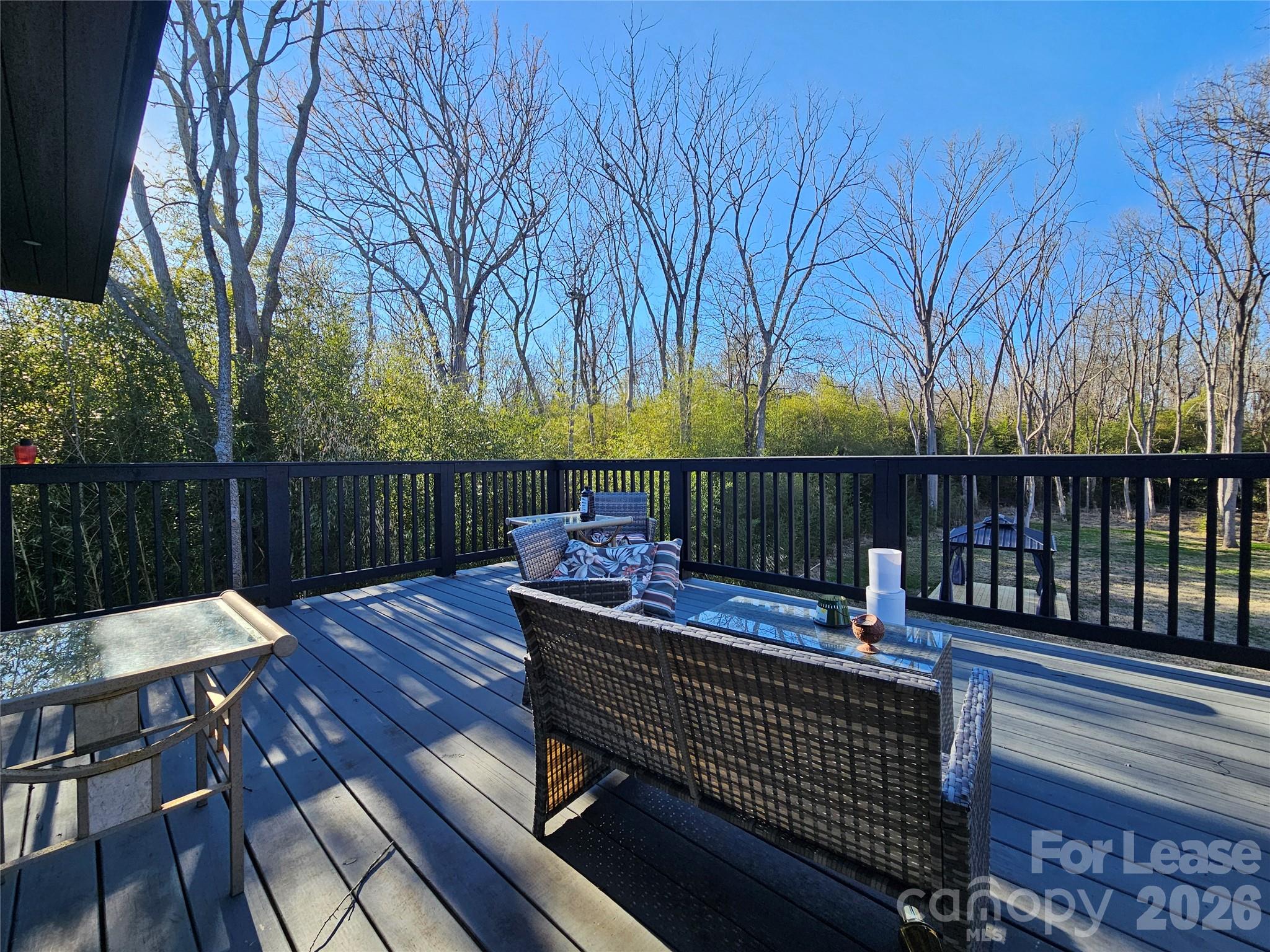 1002 Crawford Road Property Photo 10