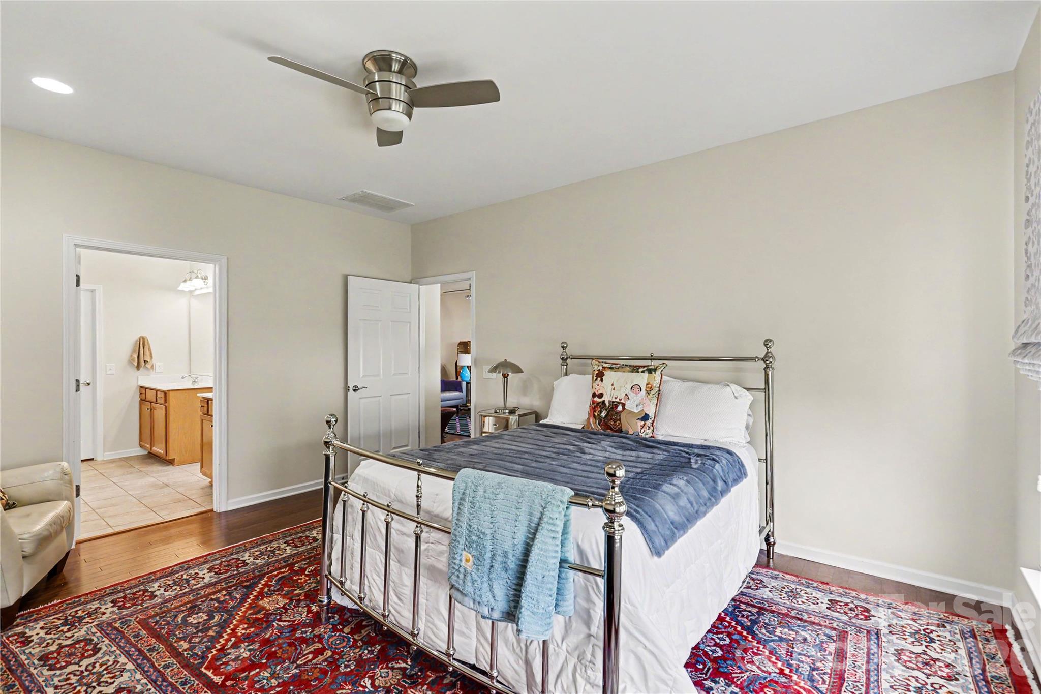 6010 Jack Thomas Drive Property Photo 10
