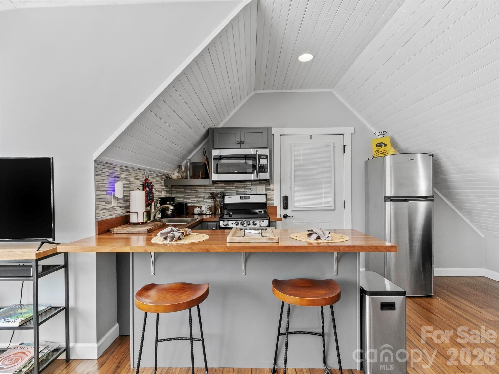 5 Fieldtop Lane Property Photo 13