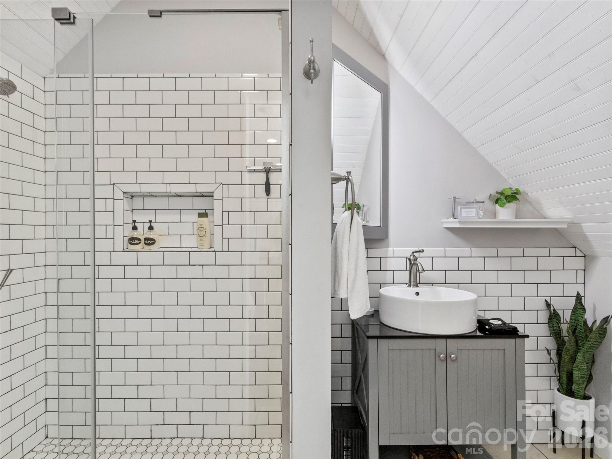 5 Fieldtop Lane Property Photo 18