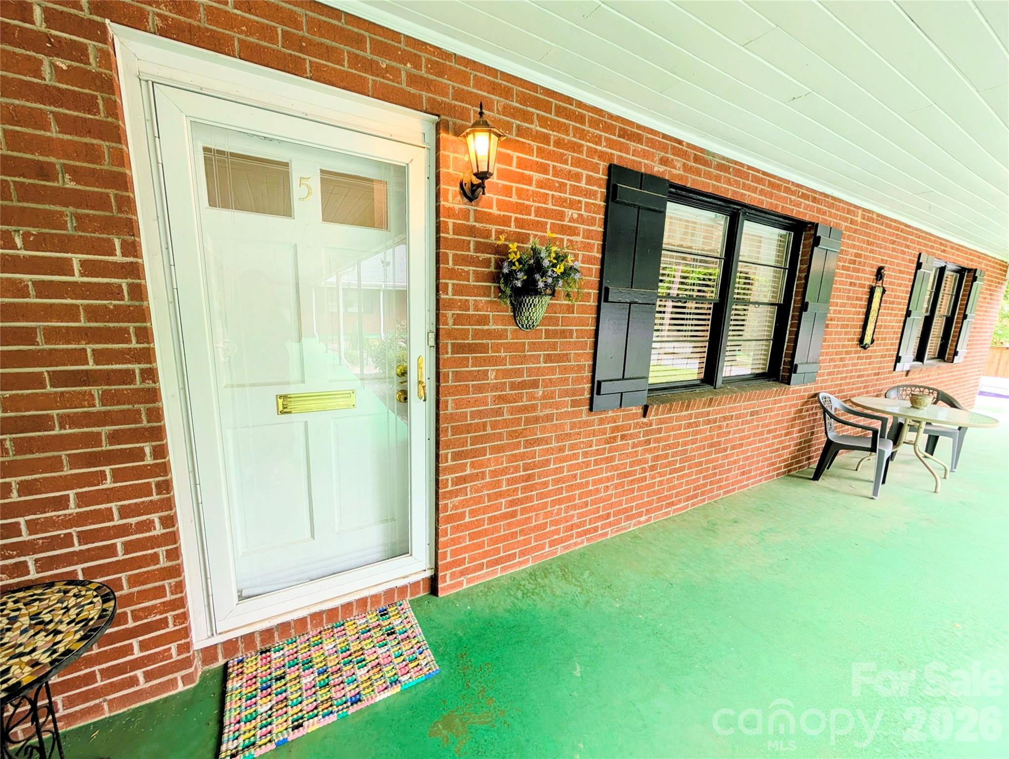 1014 Sw Wright Street 5 Property Photo 2