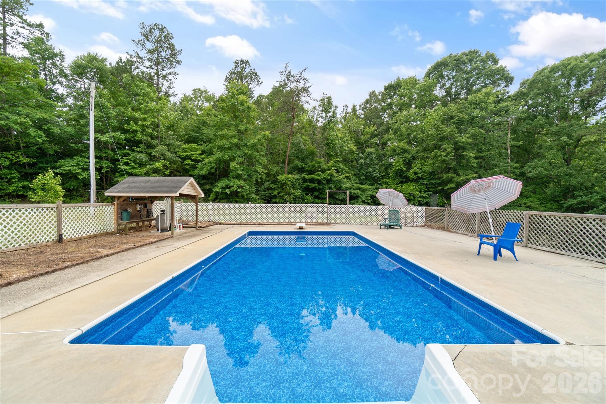 229 Oakridge Road Property Photo 10