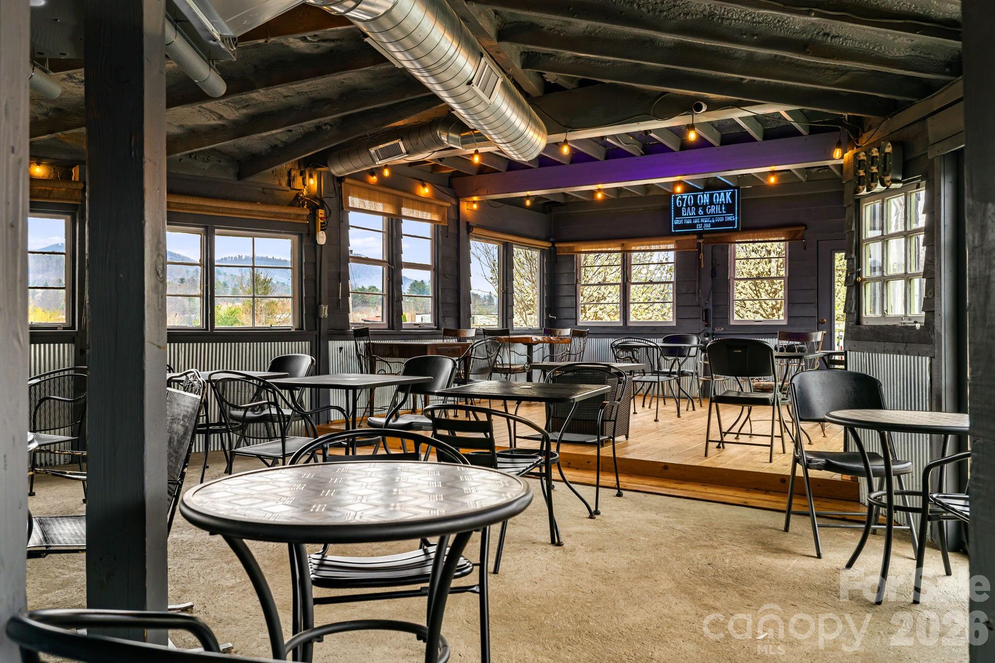 670 Oak Avenue Property Photo 11