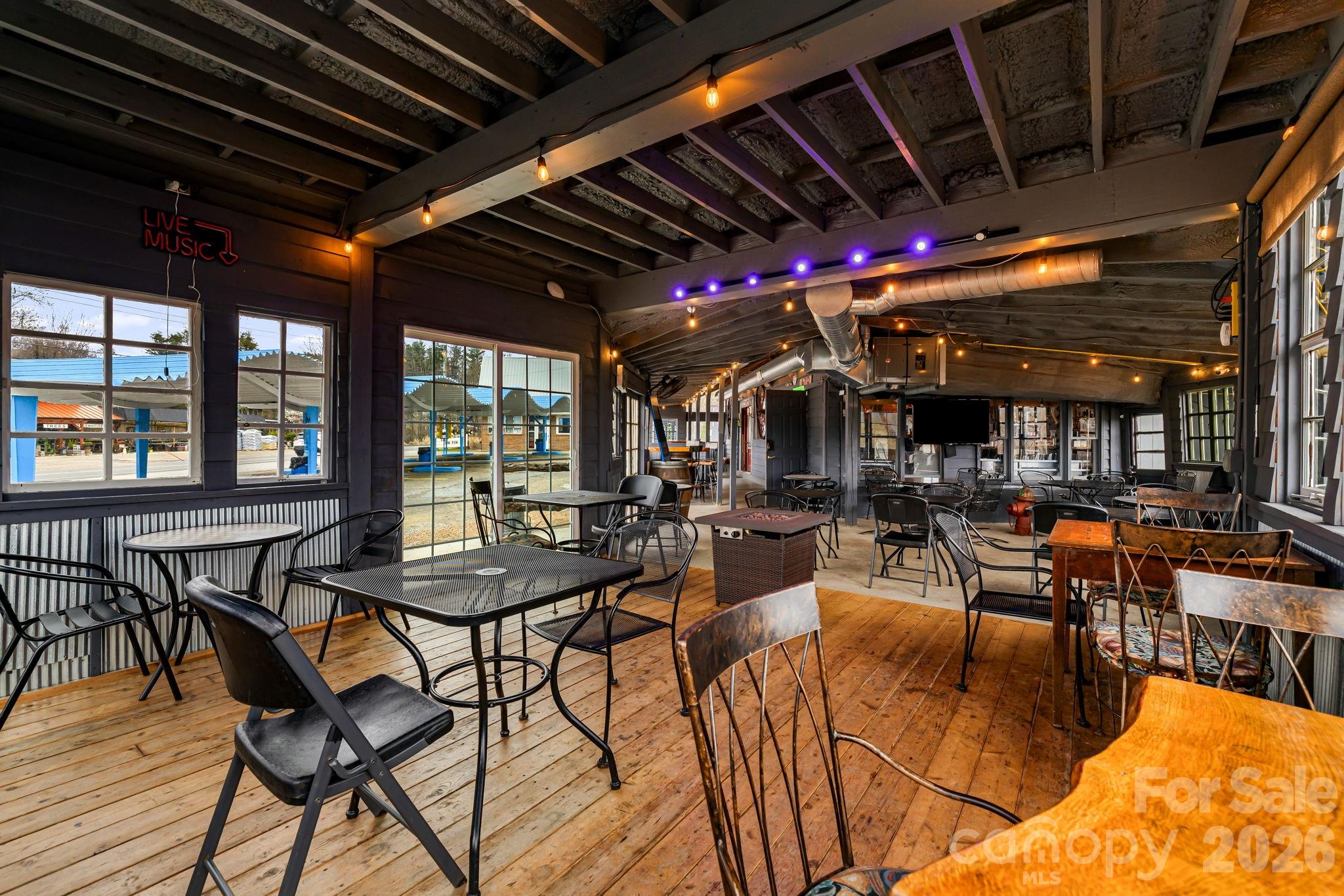 670 Oak Avenue Property Photo 12