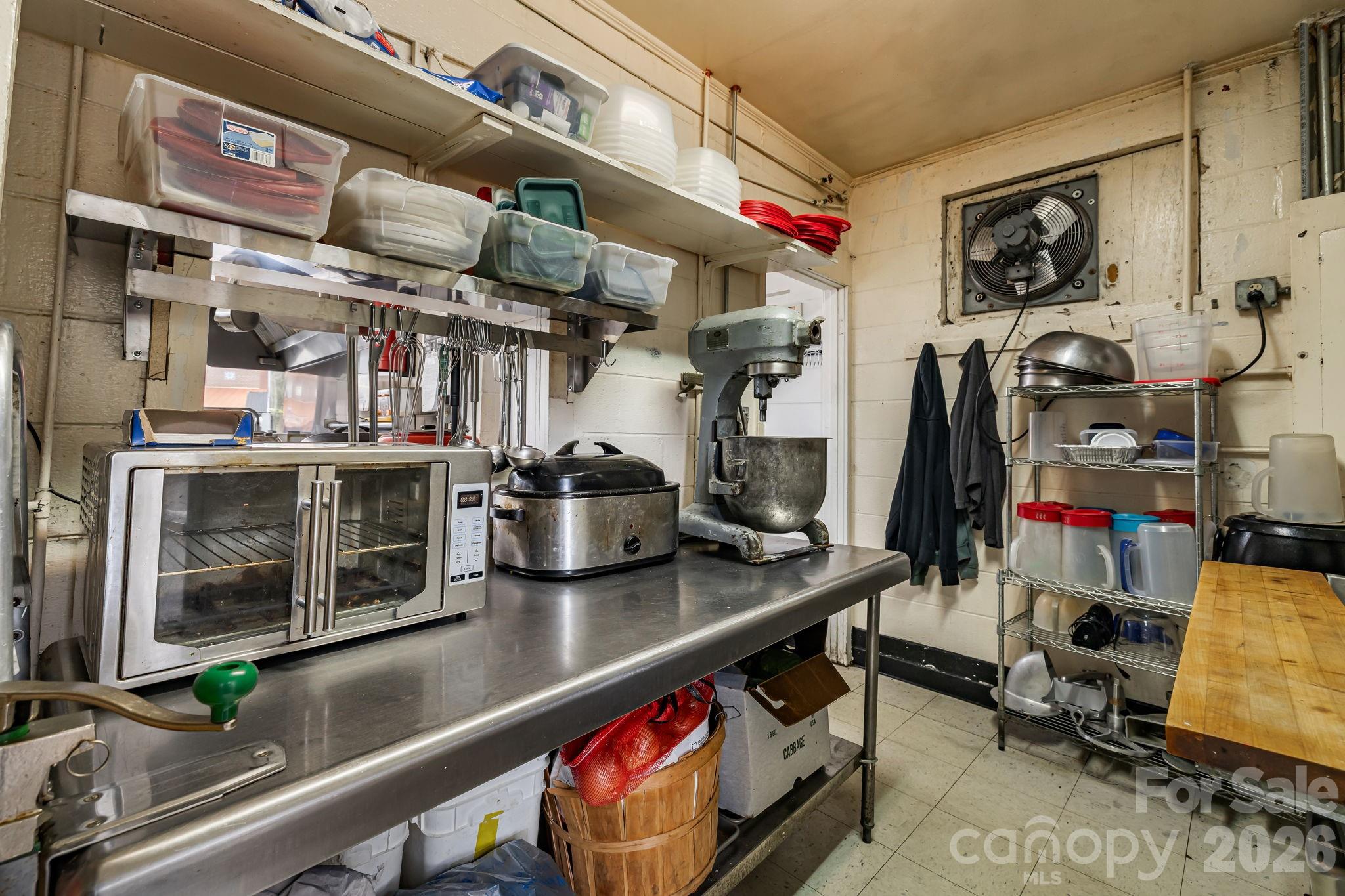 670 Oak Avenue Property Photo 23