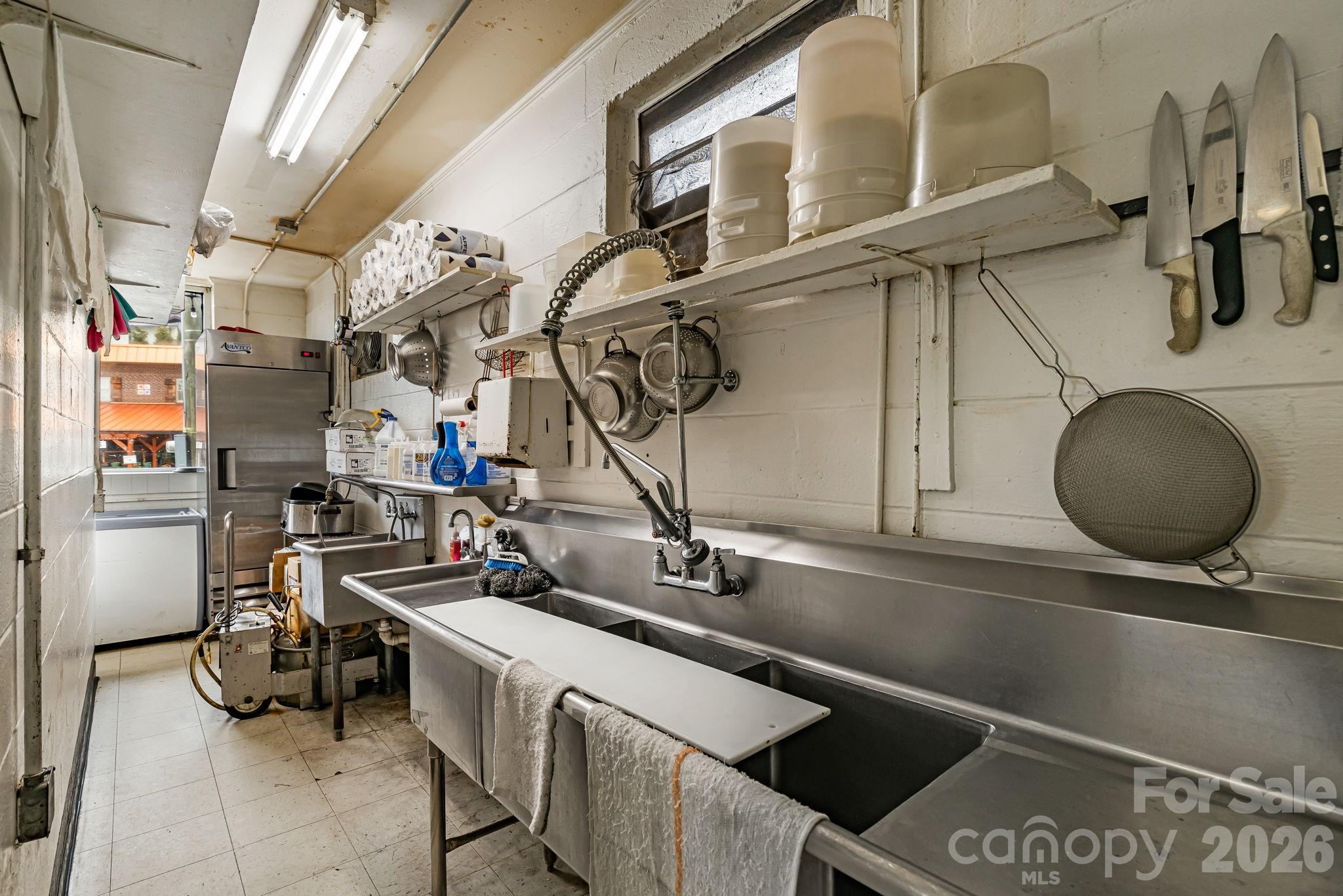 670 Oak Avenue Property Photo 26
