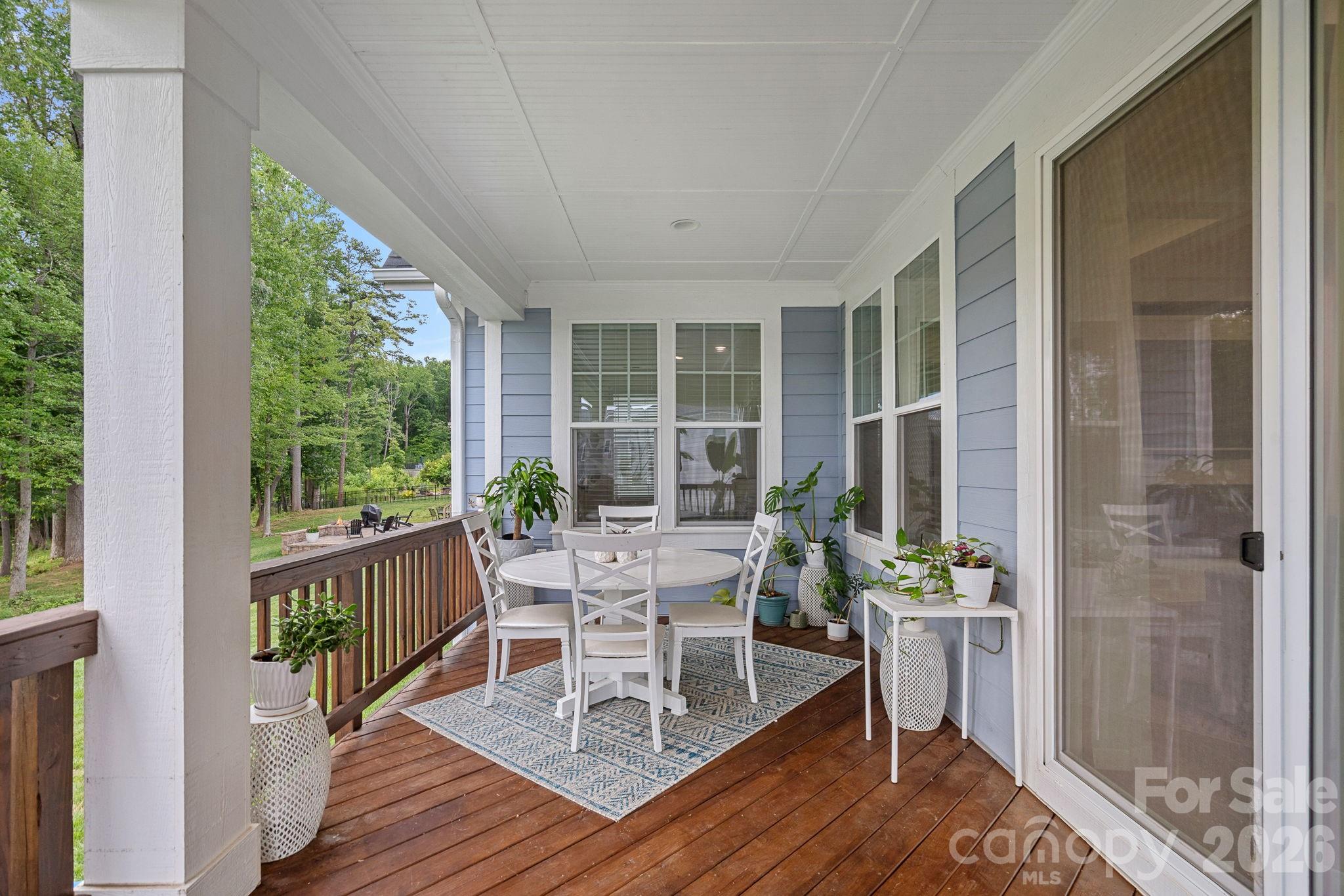 165 Little Indian Loop Property Photo 4