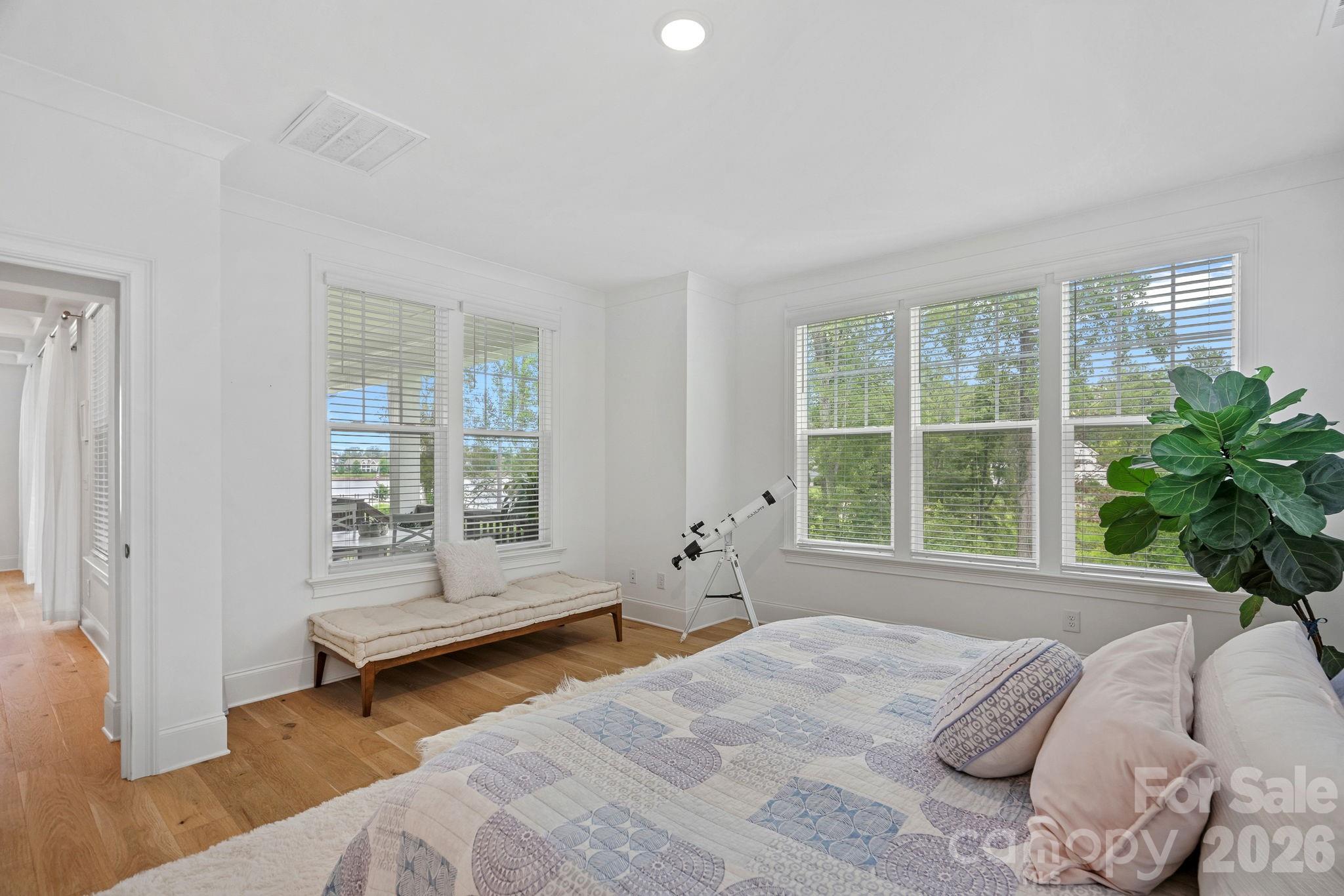165 Little Indian Loop Property Photo 6