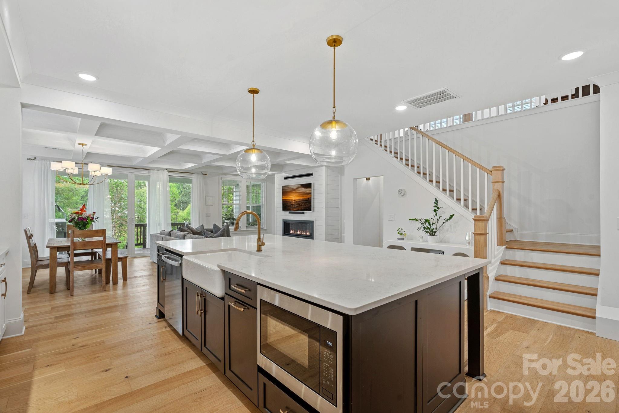 165 Little Indian Loop Property Photo 8