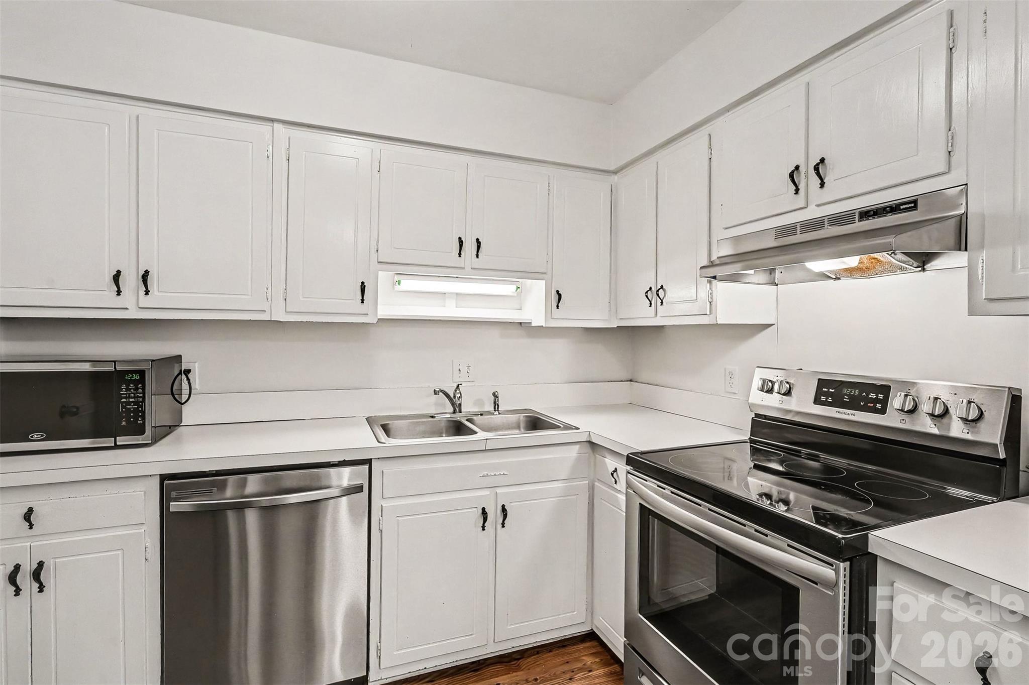 3720 Park Road L Property Photo 12