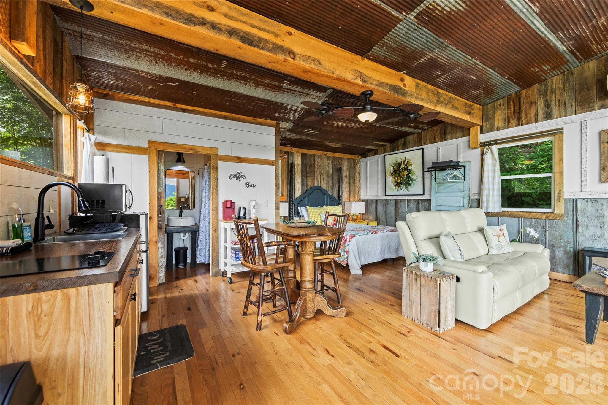 553 Paradise Mountain Road Property Photo 3