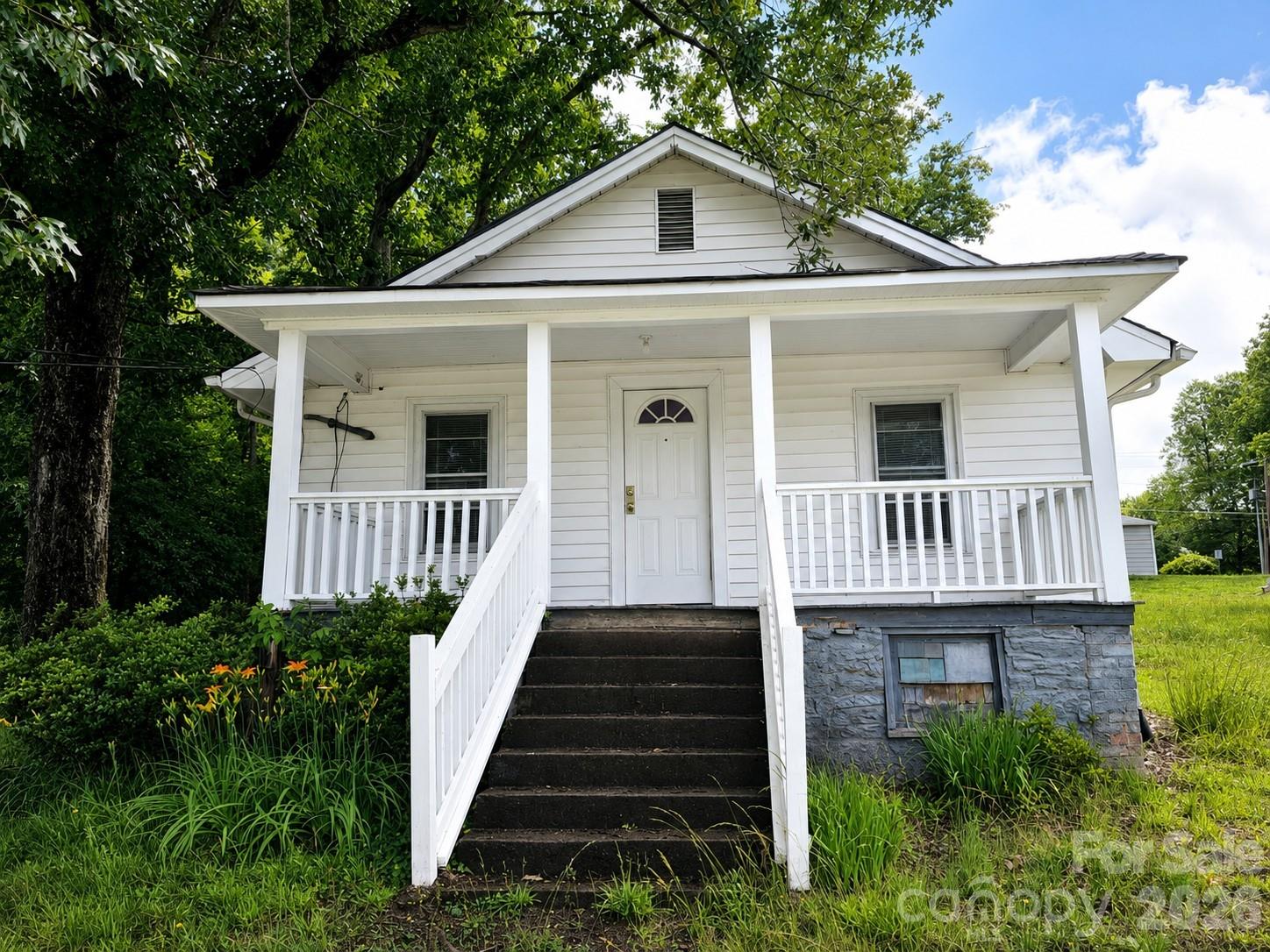 1641 Berkley Street Property Photo 1