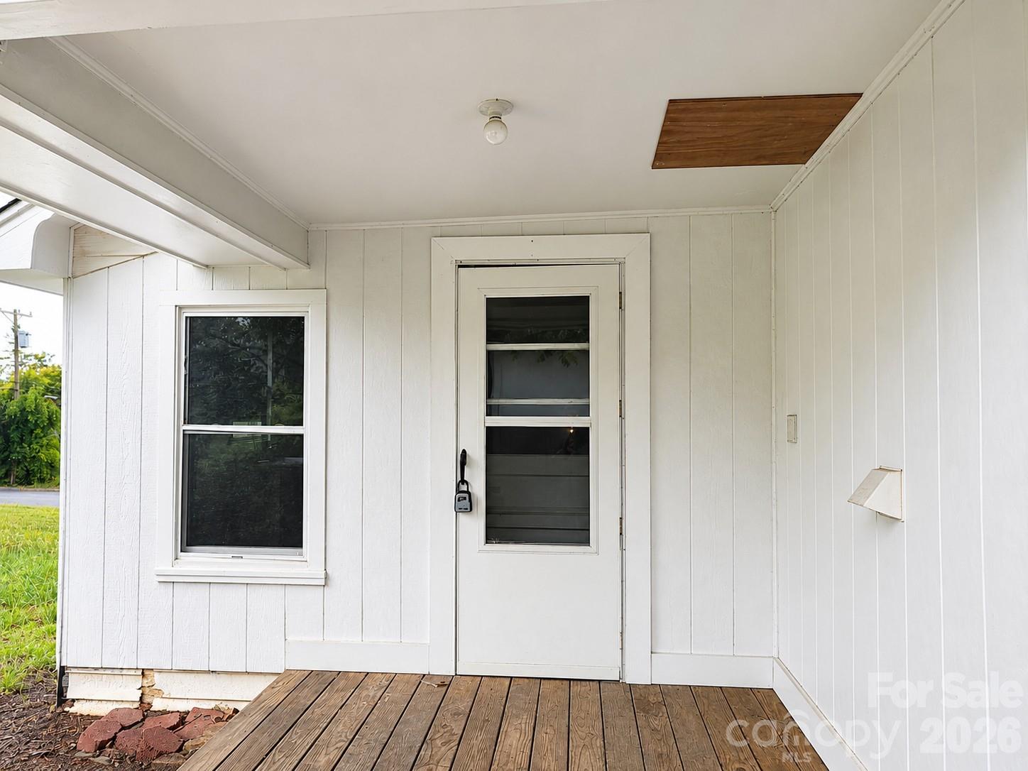 1641 Berkley Street Property Photo 2