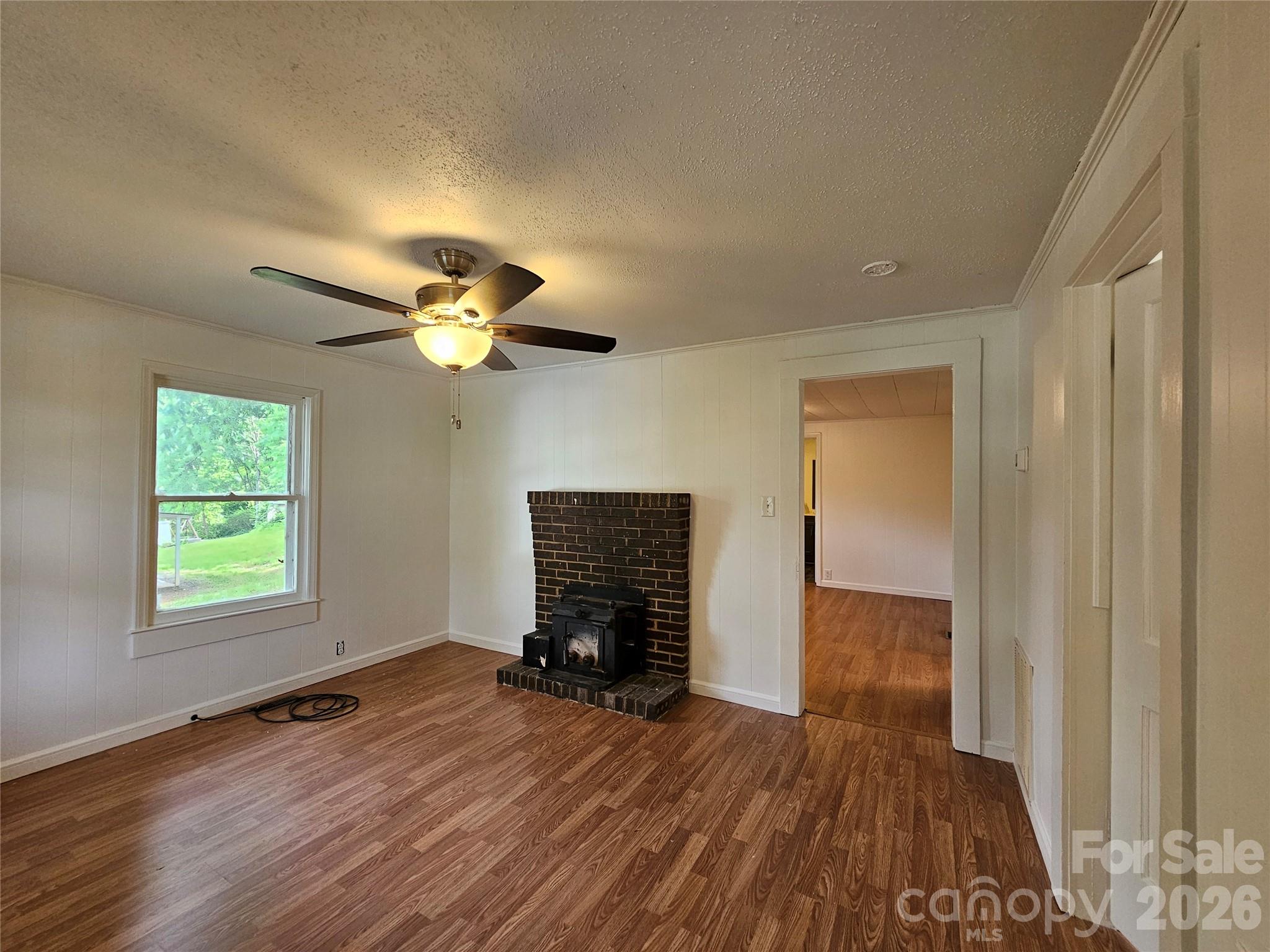 1641 Berkley Street Property Photo 4