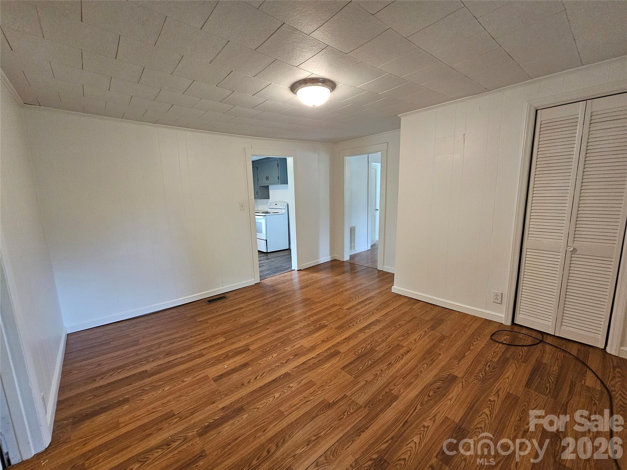 1641 Berkley Street Property Photo 9