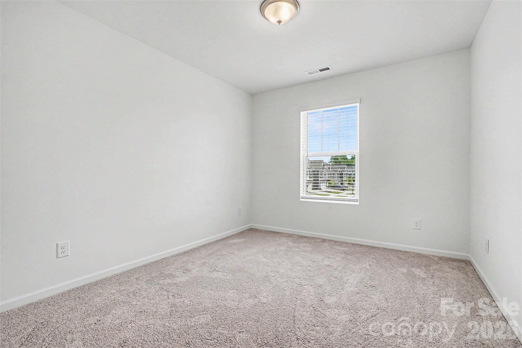 4035 Lawnview Drive Property Photo 19