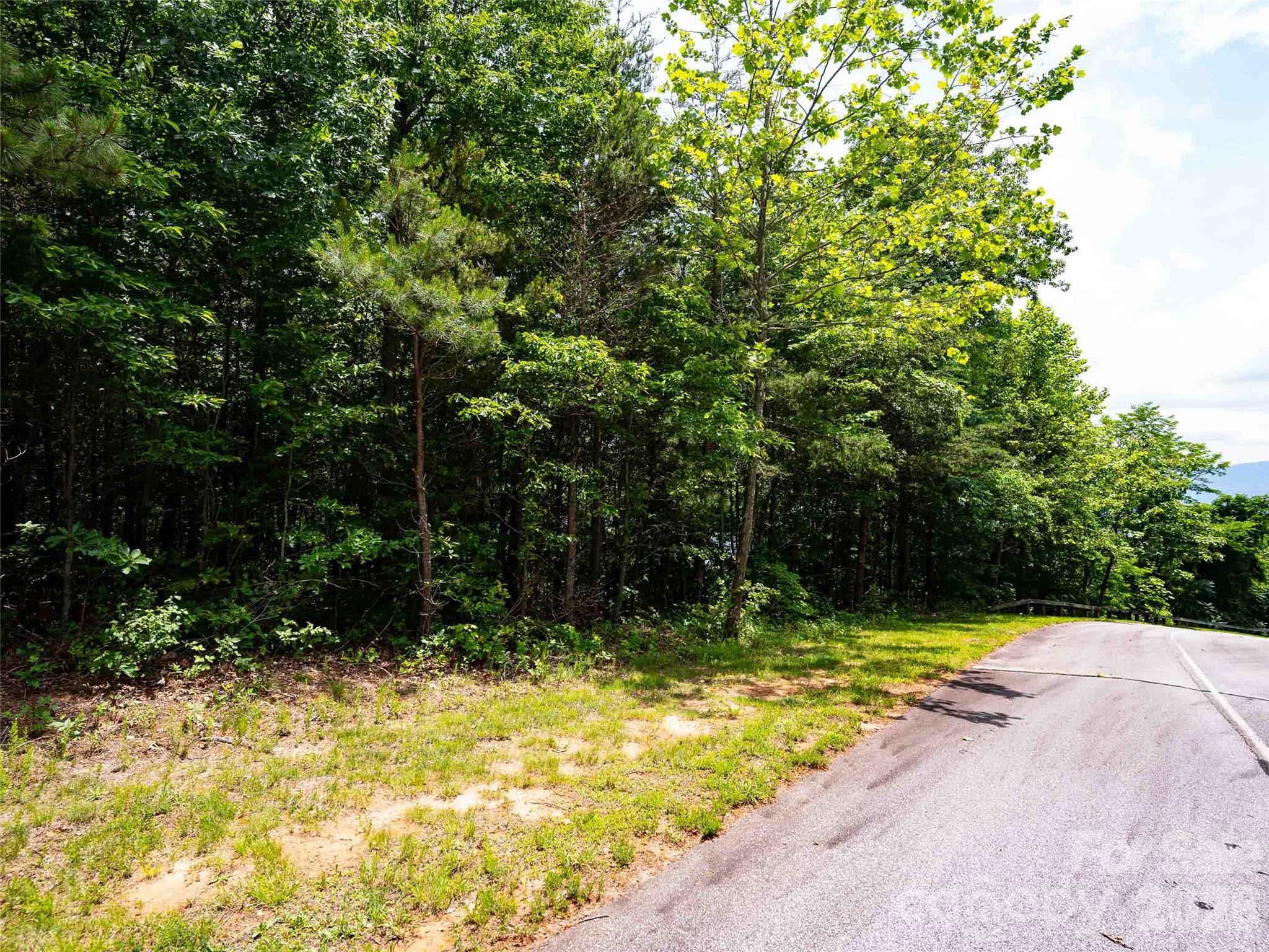 288 Eastman Place Property Photo 15