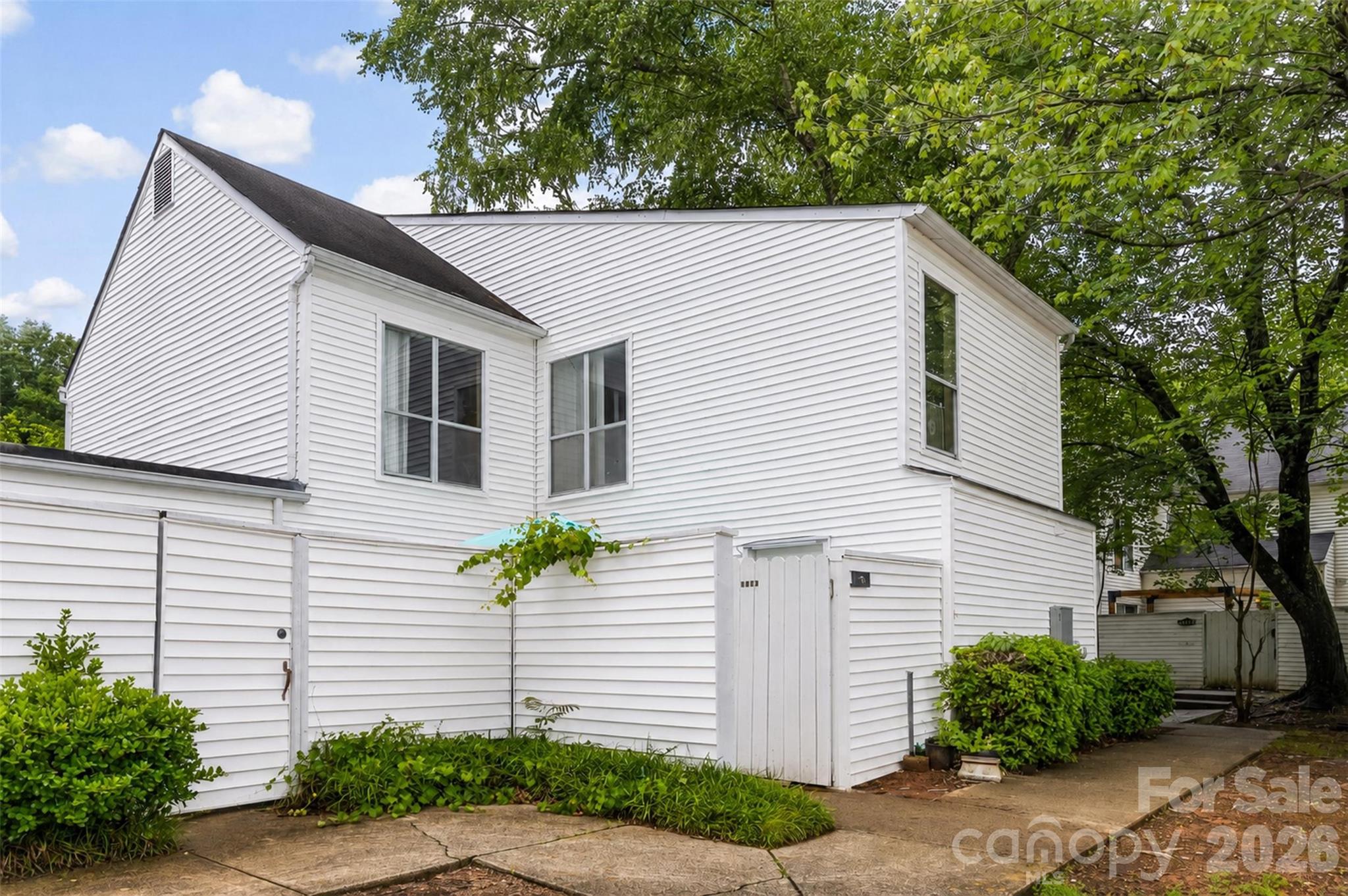 7130 Stonington Lane Property Photo 1