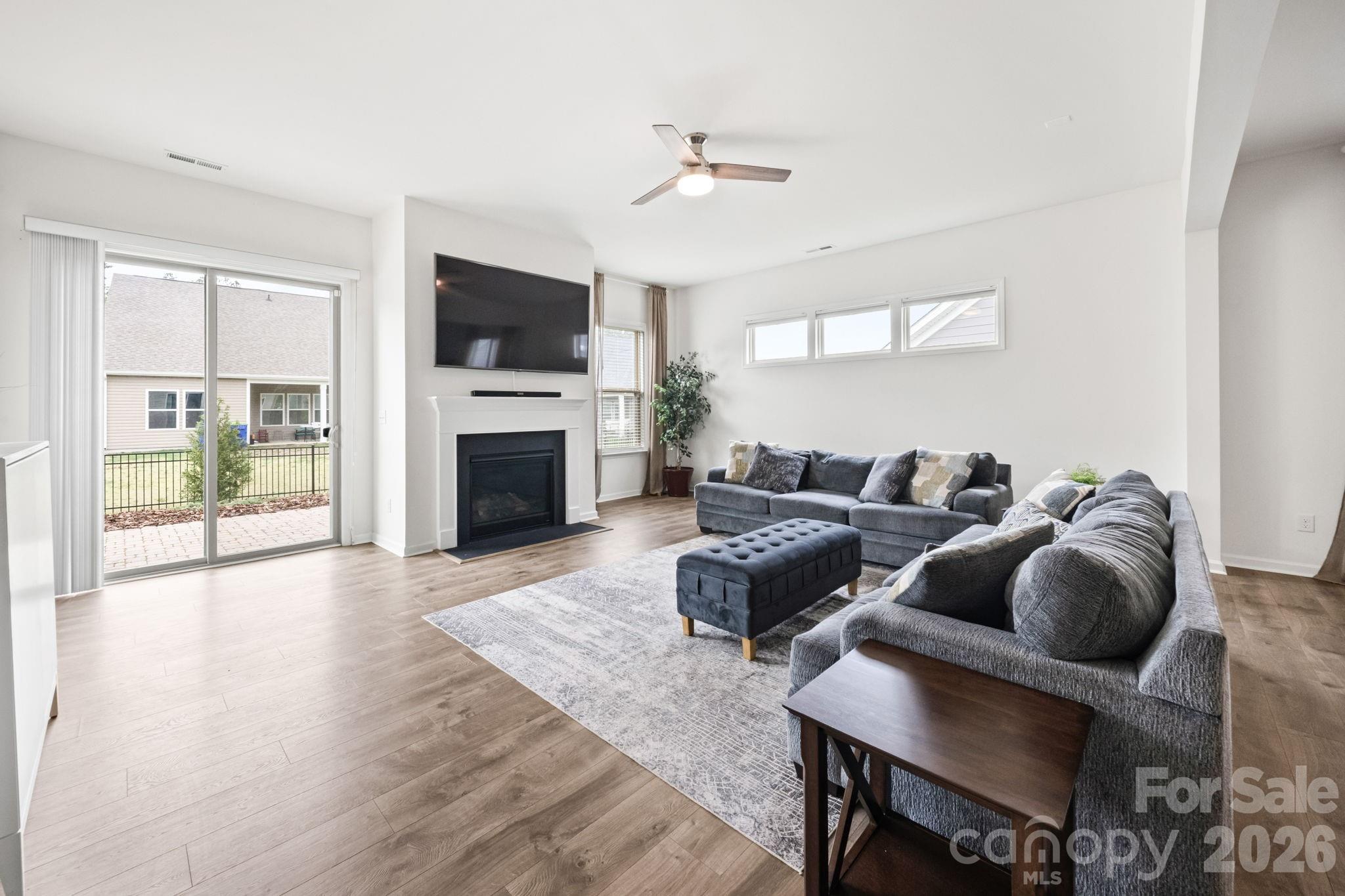 7920 Creek Park Drive Property Photo 3