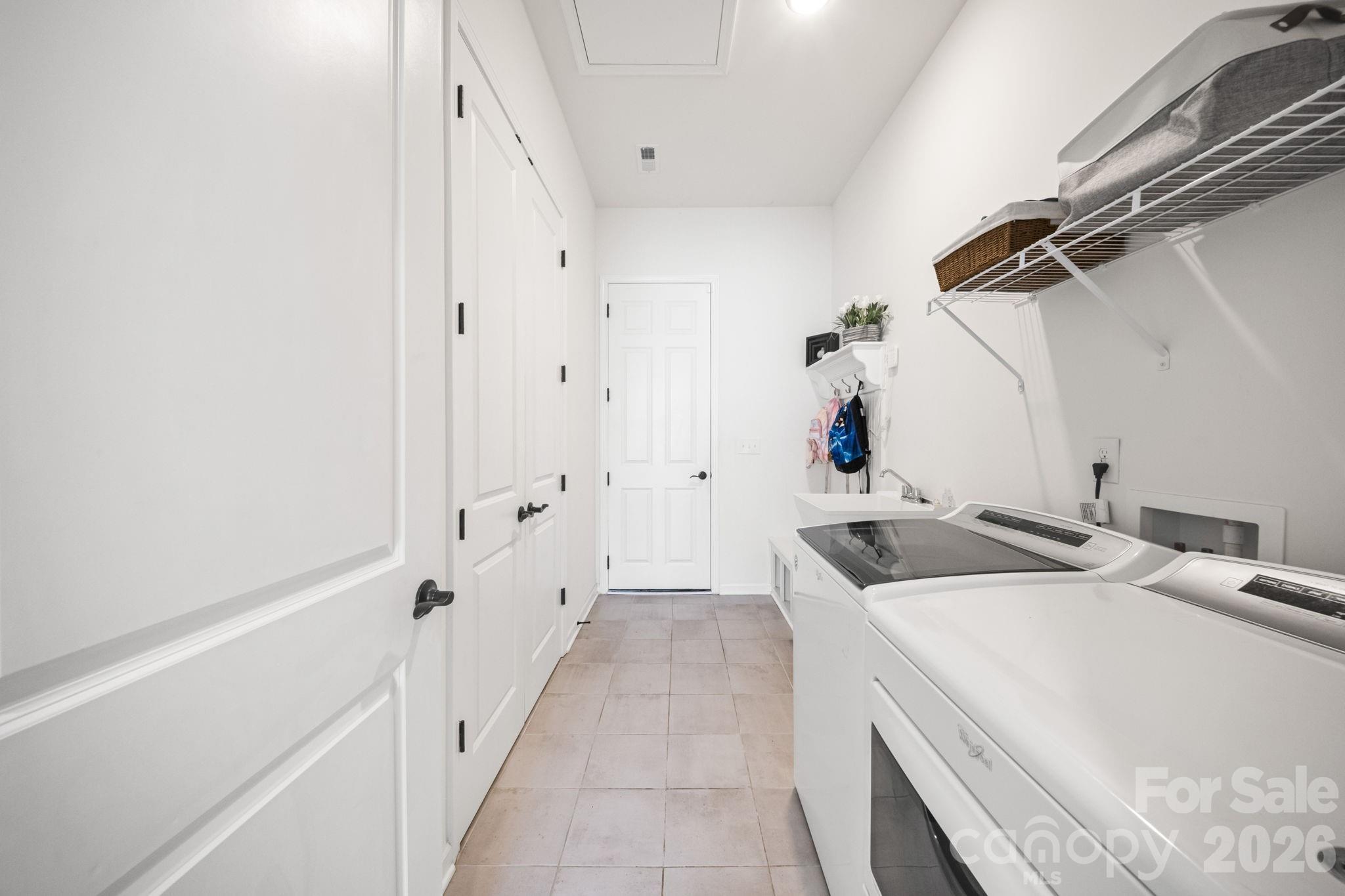 7920 Creek Park Drive Property Photo 24