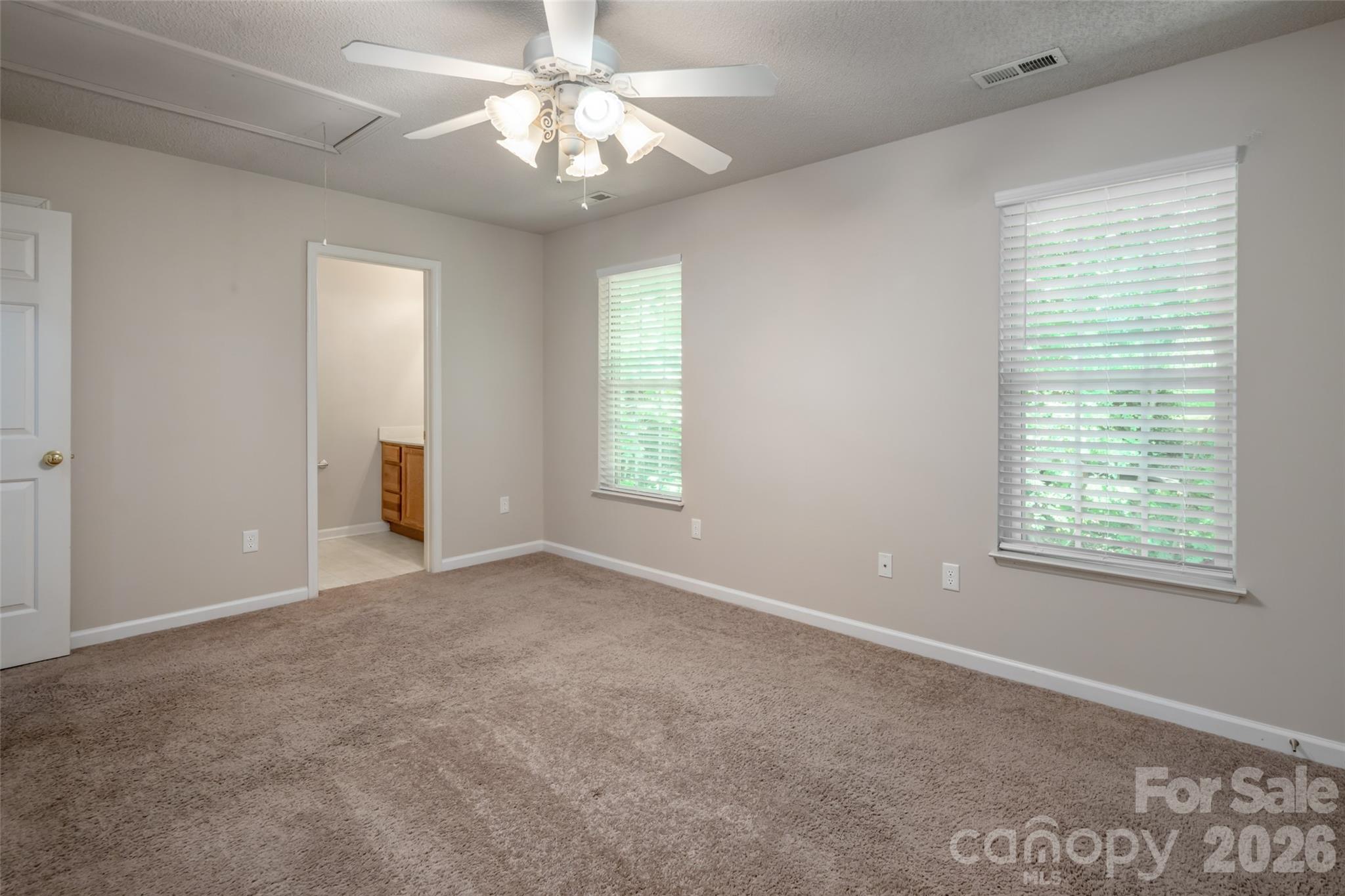 201 Birch Lane Property Photo 5