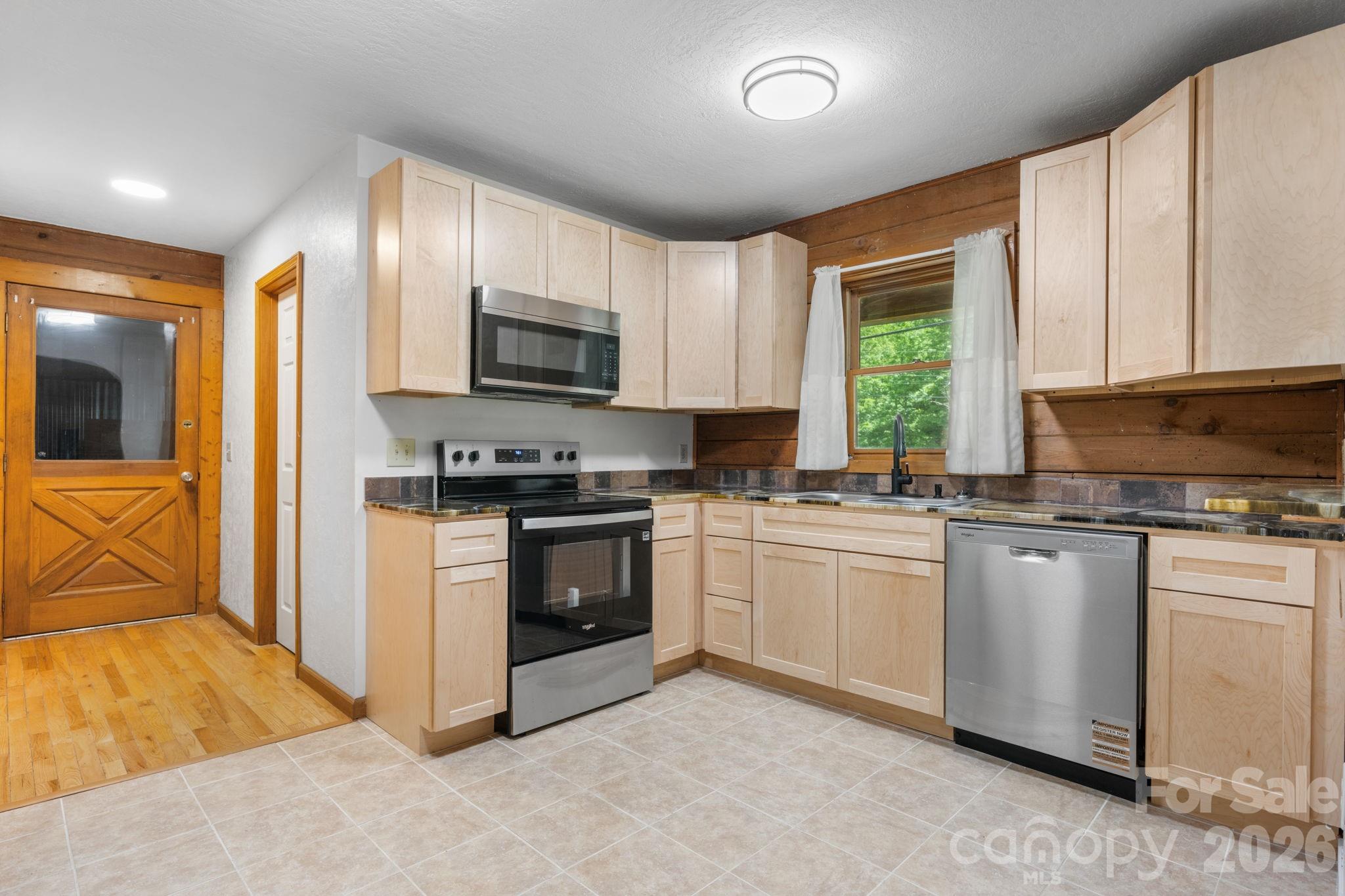 3206 Fork Mountain Road Property Photo 8