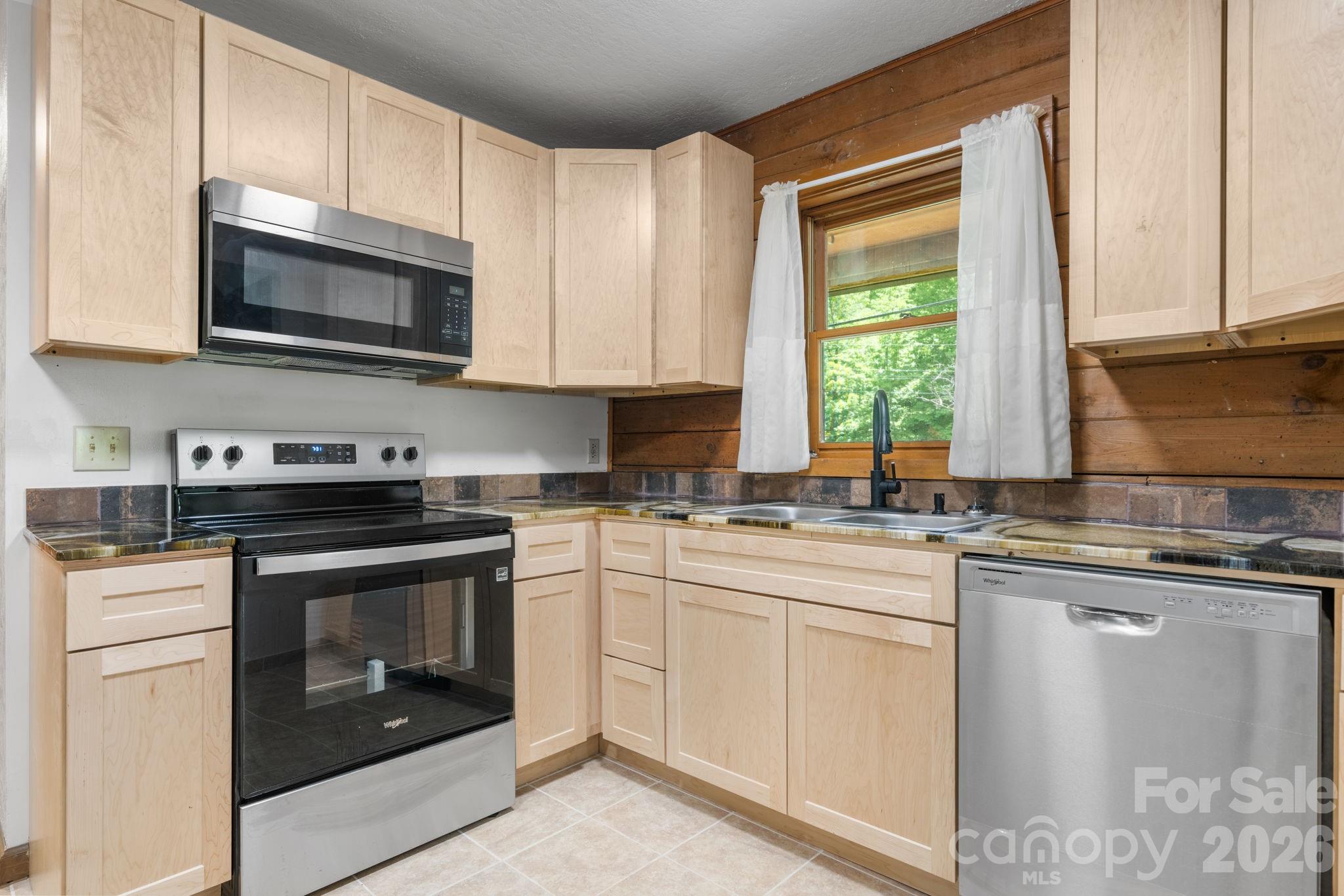 3206 Fork Mountain Road Property Photo 9