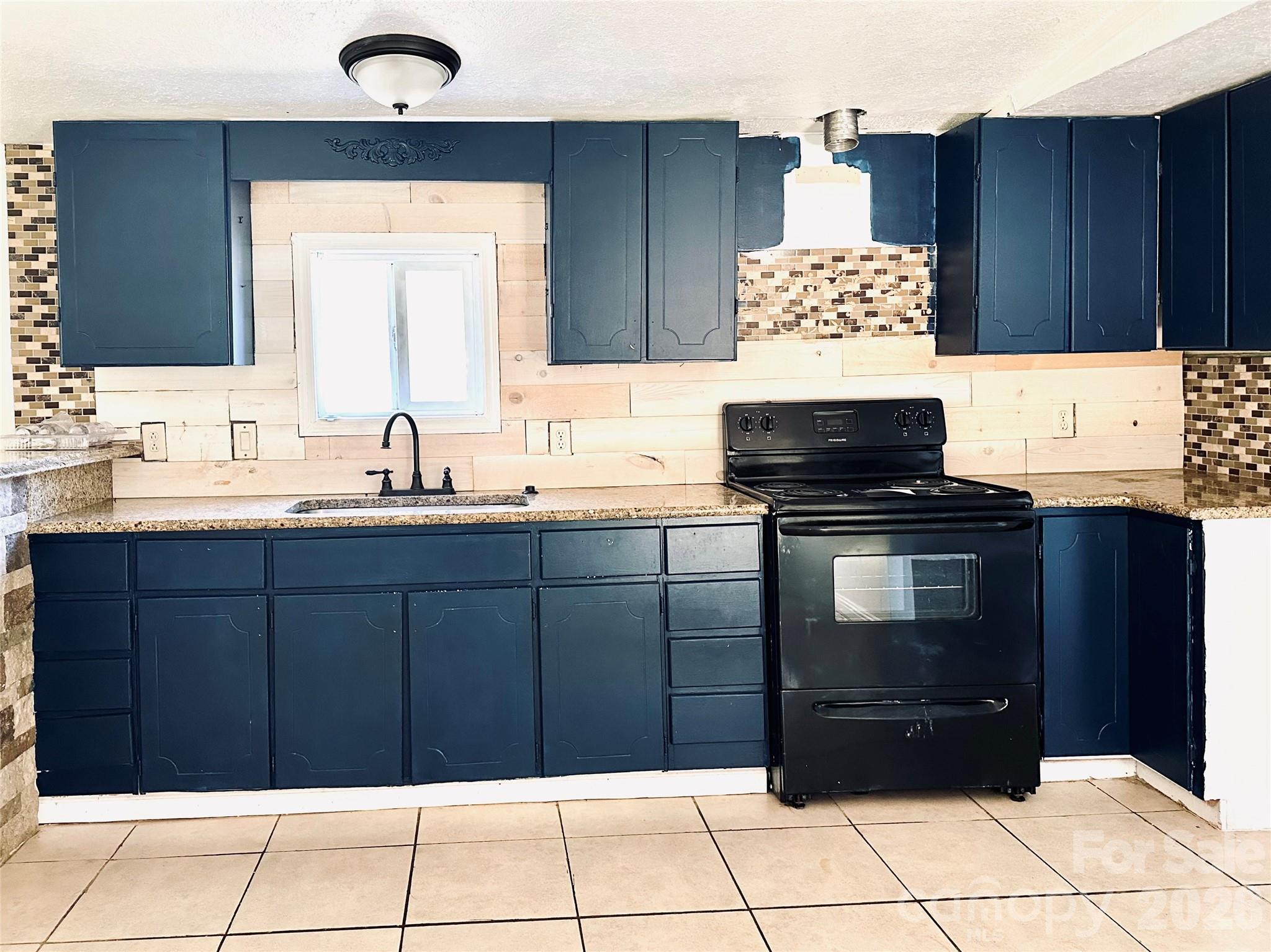 4191 Deerfield Drive Property Photo 4