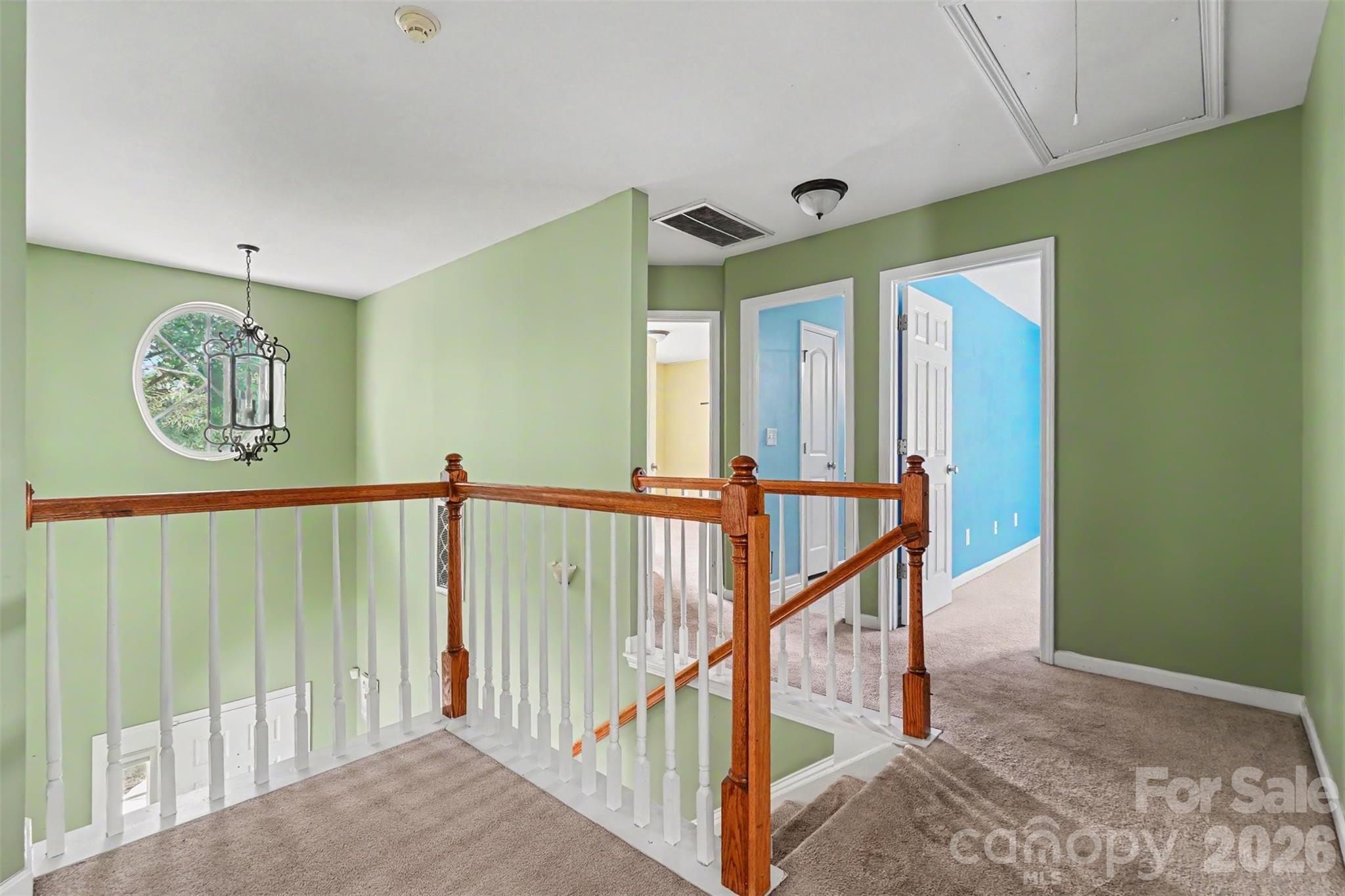 697 Yvonne Drive Property Photo 11