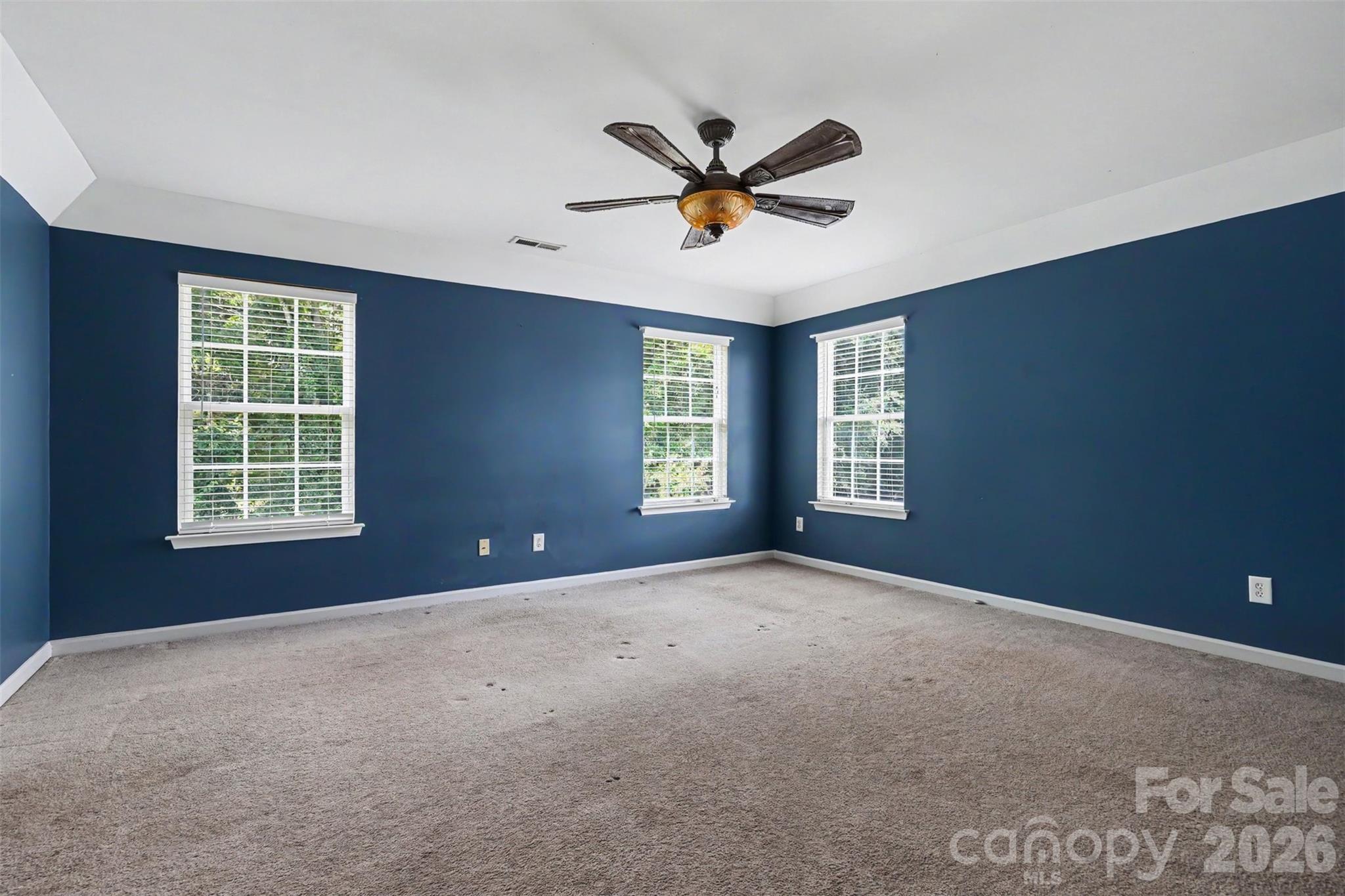 697 Yvonne Drive Property Photo 13