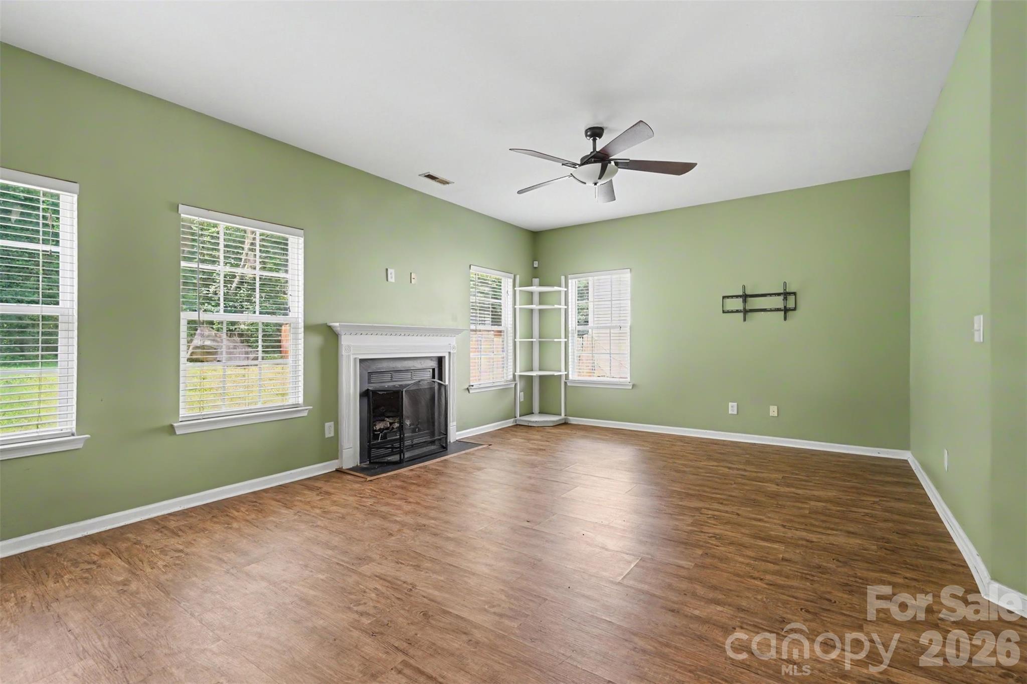 697 Yvonne Drive Property Photo 26