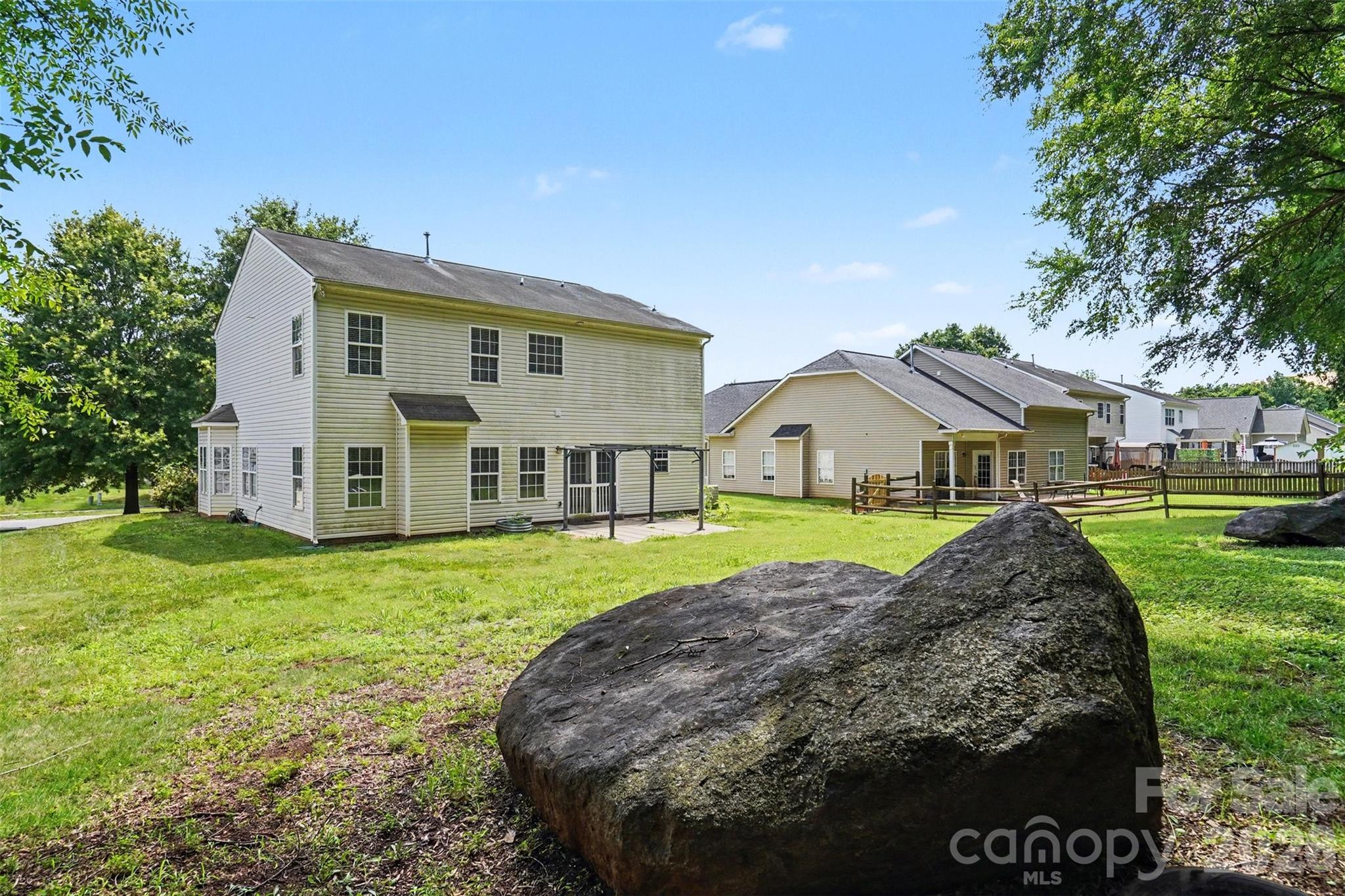 697 Yvonne Drive Property Photo 34