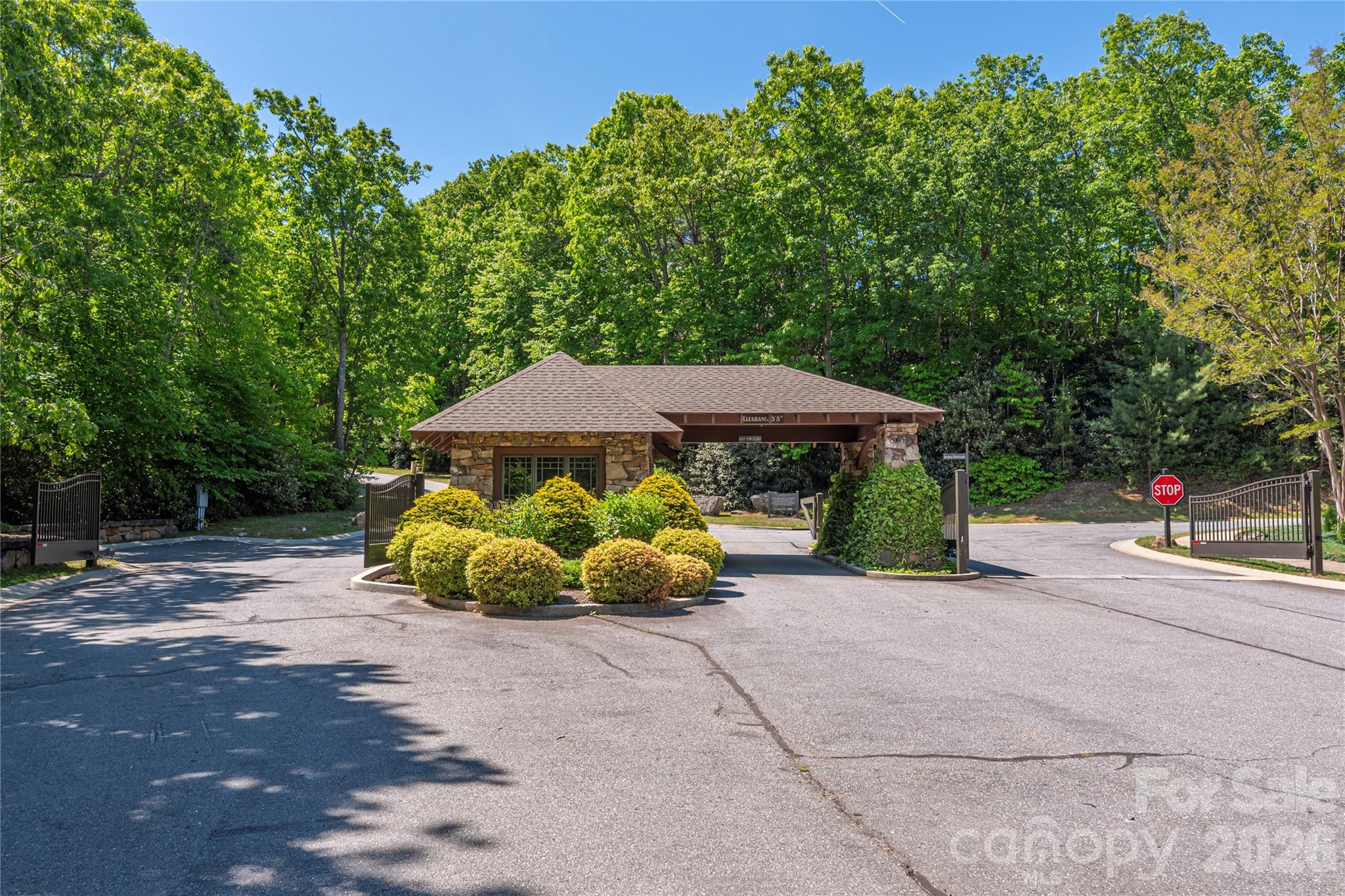 146 Settings Boulevard Property Photo 19