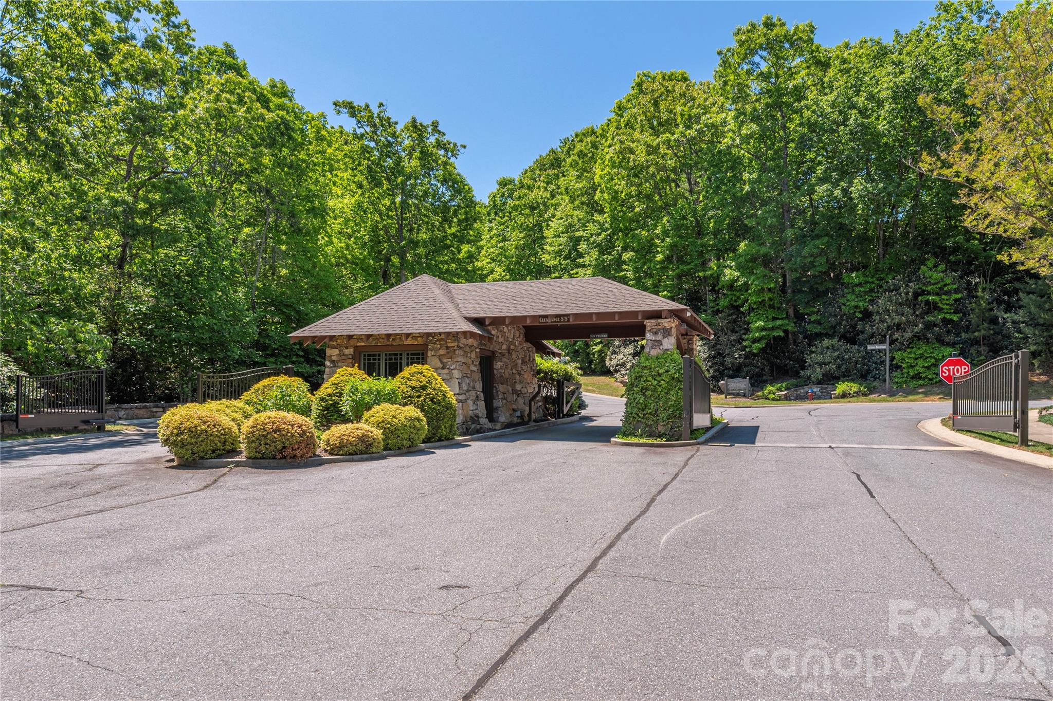 146 Settings Boulevard Property Photo 20