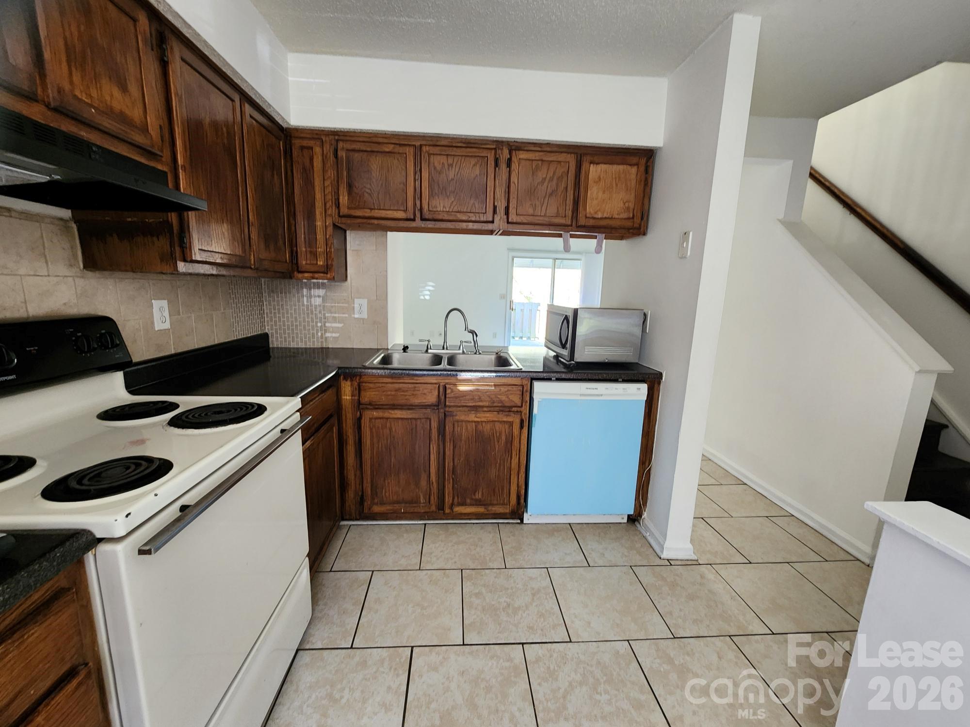529 Lex Drive Property Photo 3