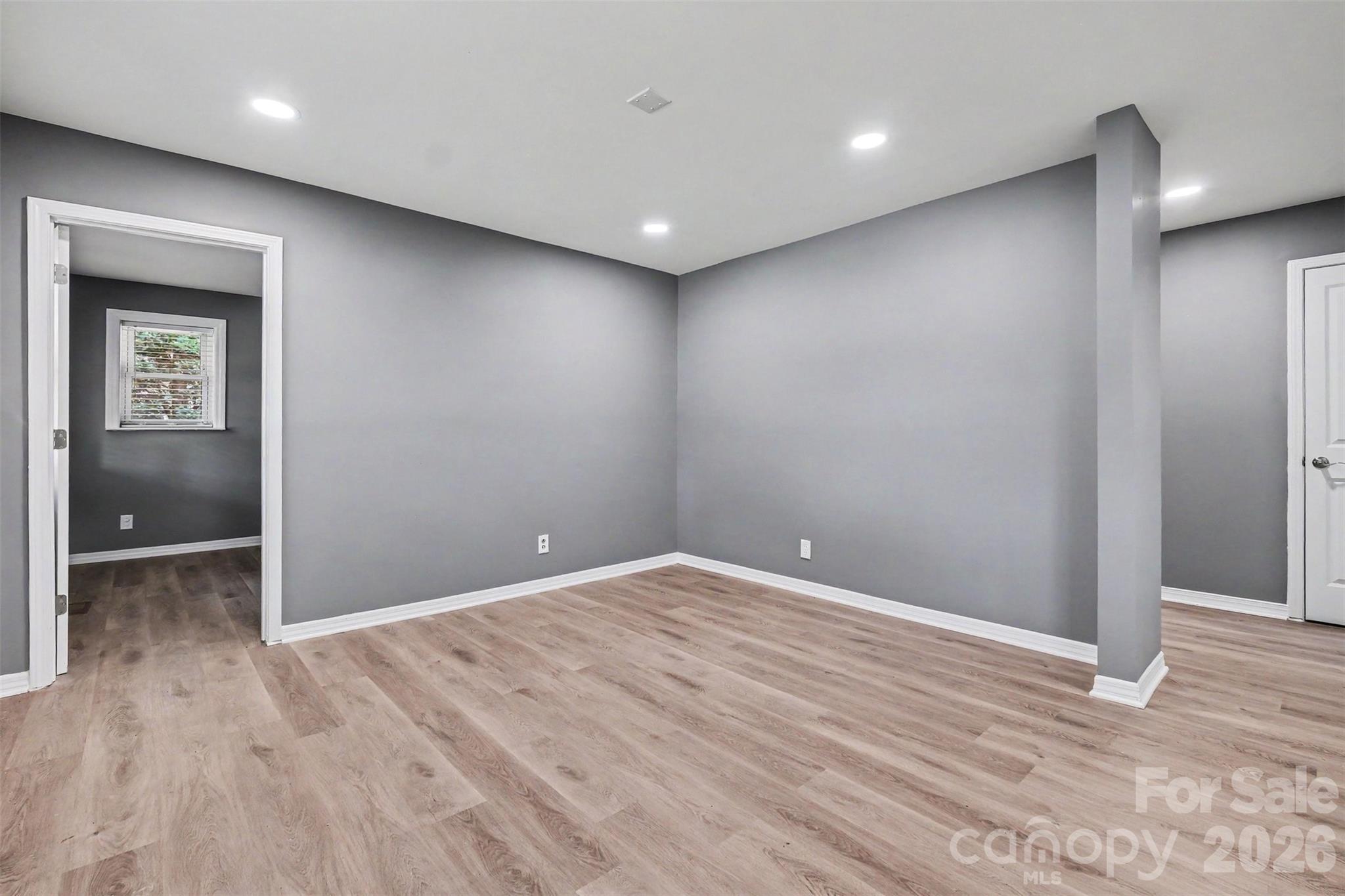 5475 Bertie Avenue Property Photo 3