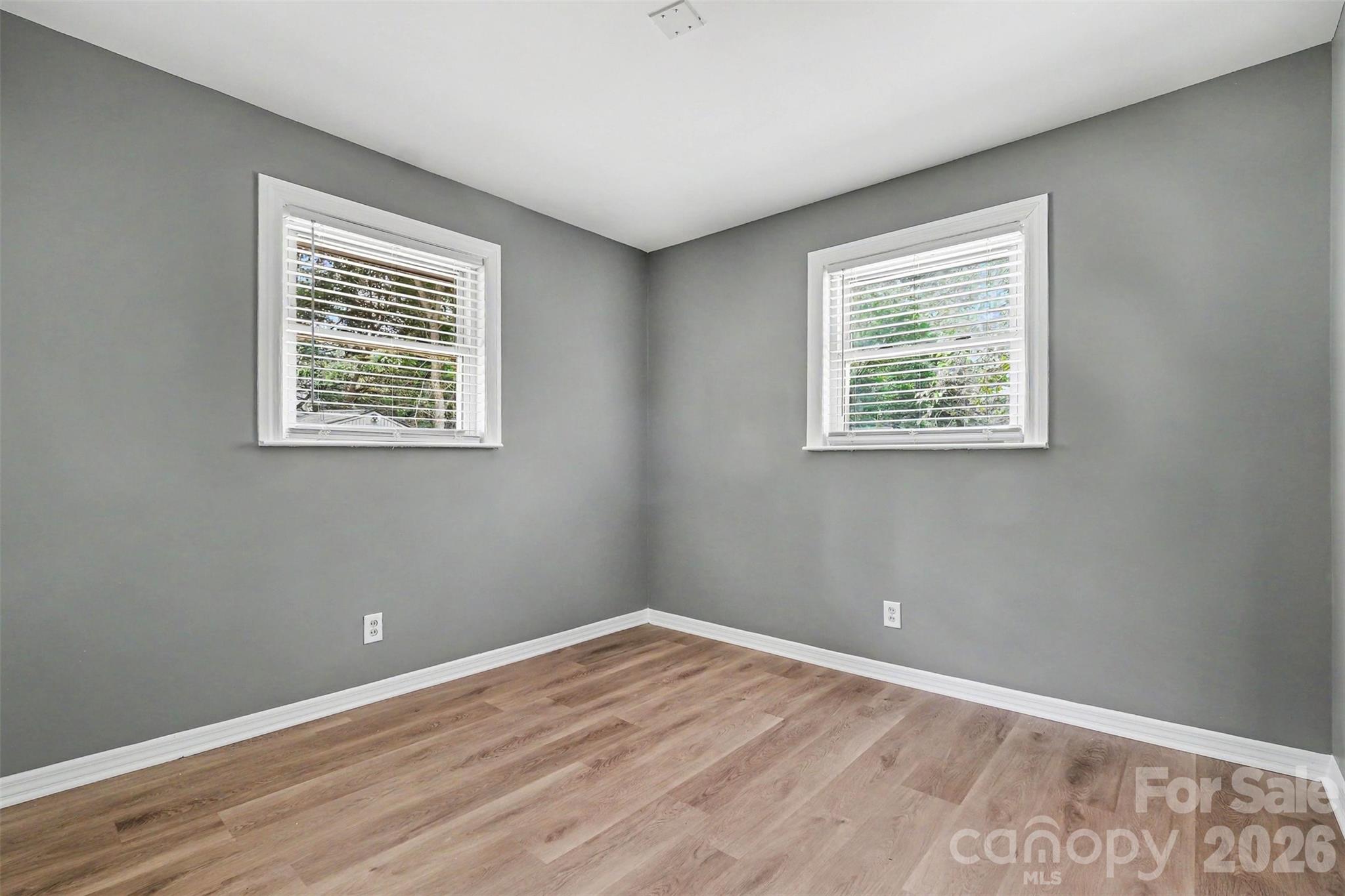 5475 Bertie Avenue Property Photo 17