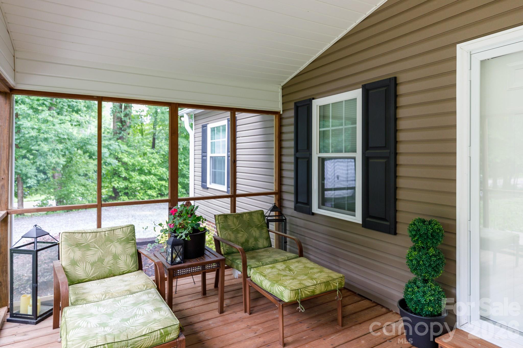 652 Sutton Spring Road Property Photo 3