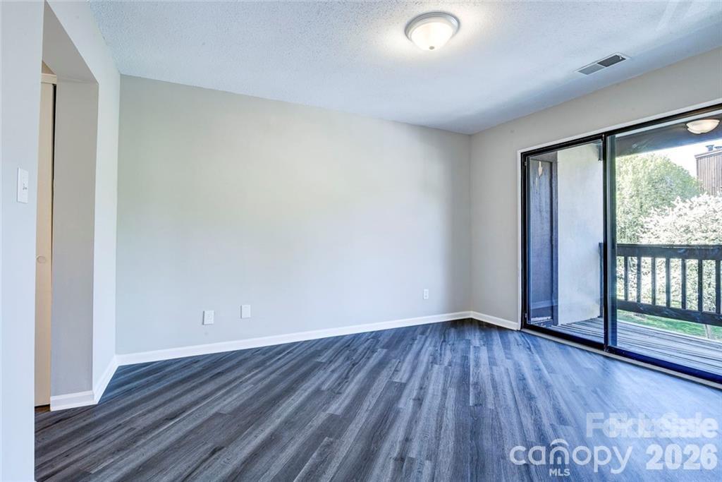 8121 Cedar Glen Drive Property Photo 7
