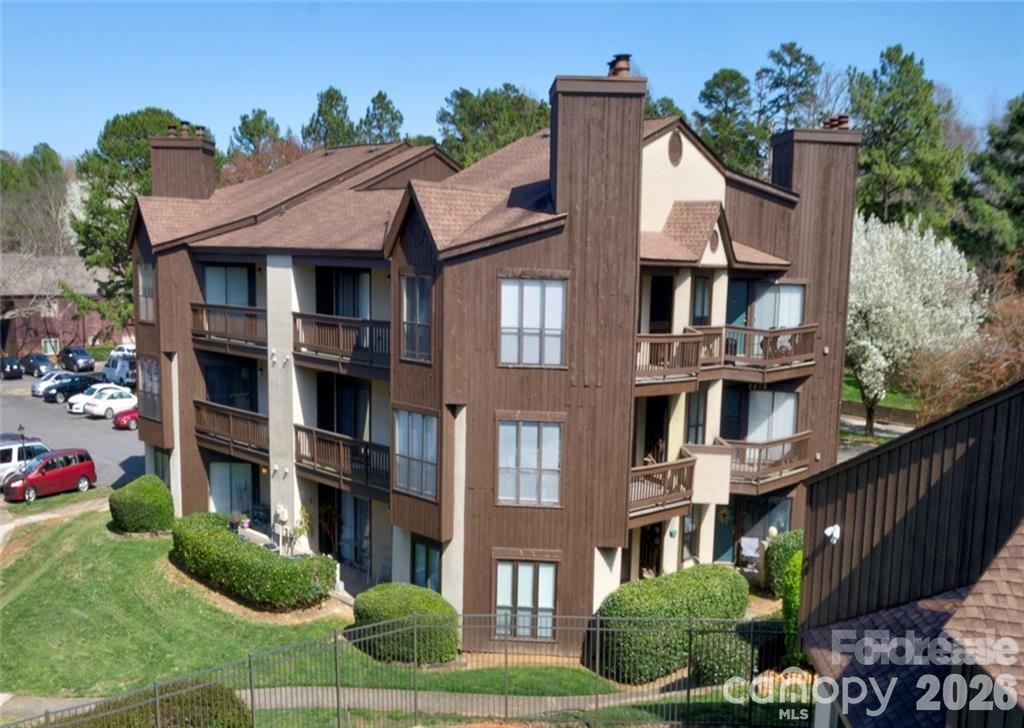 8121 Cedar Glen Drive Property Photo 11