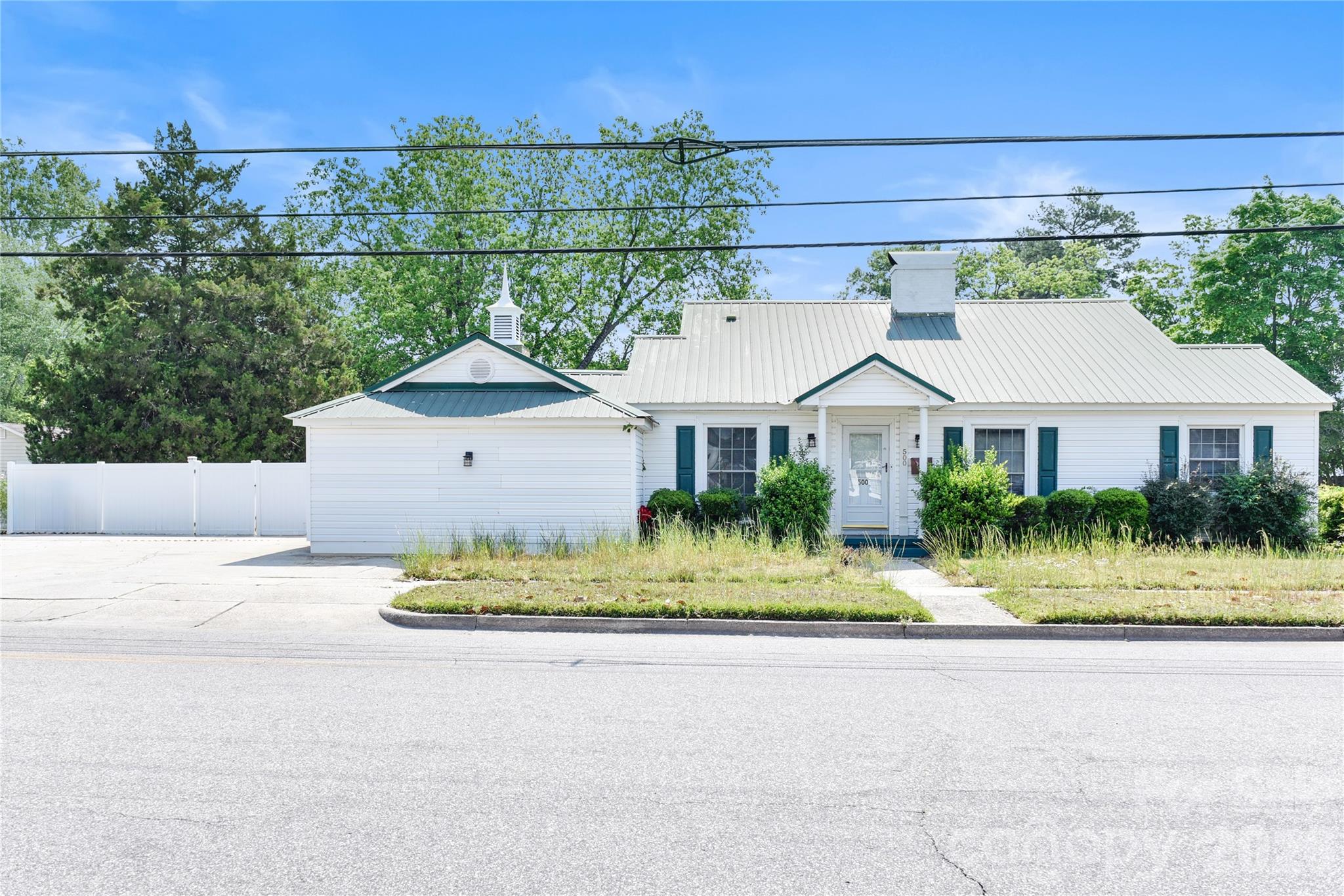 500 Godwin Avenue Property Photo 1