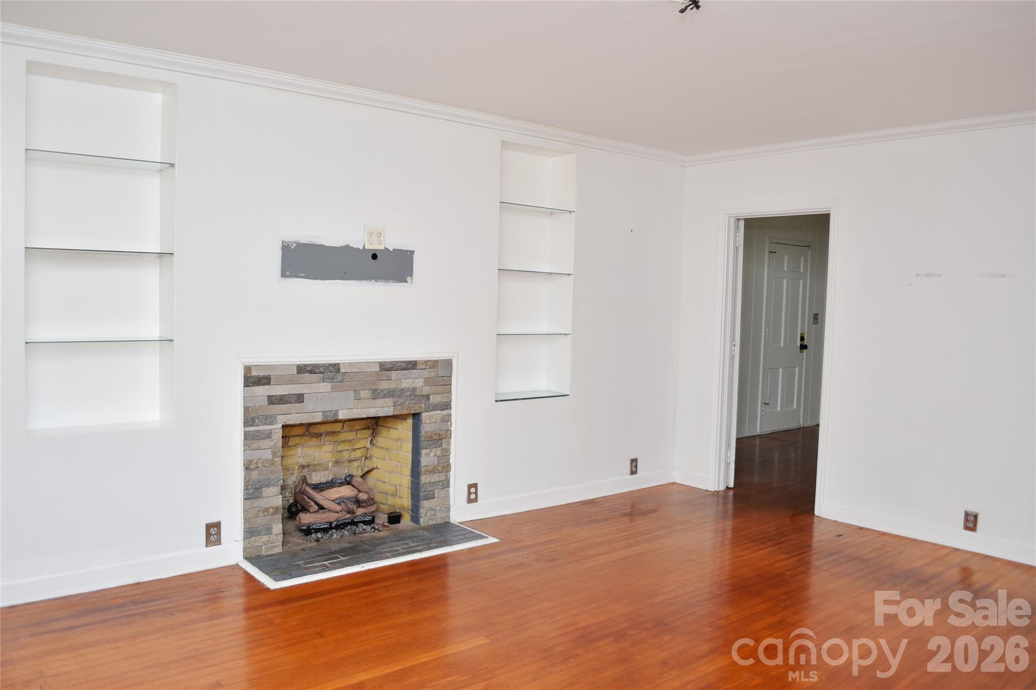 500 Godwin Avenue Property Photo 5