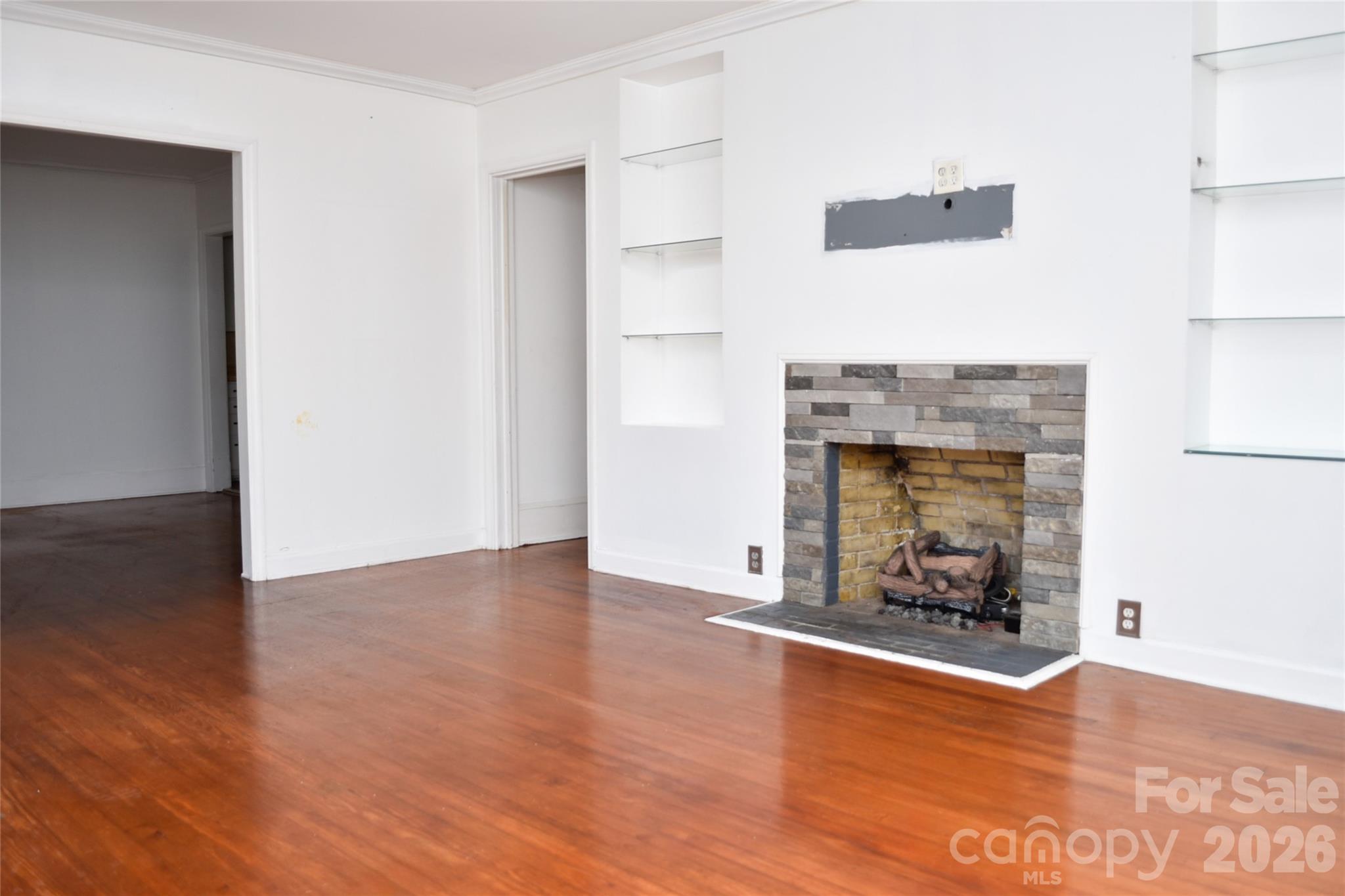 500 Godwin Avenue Property Photo 6