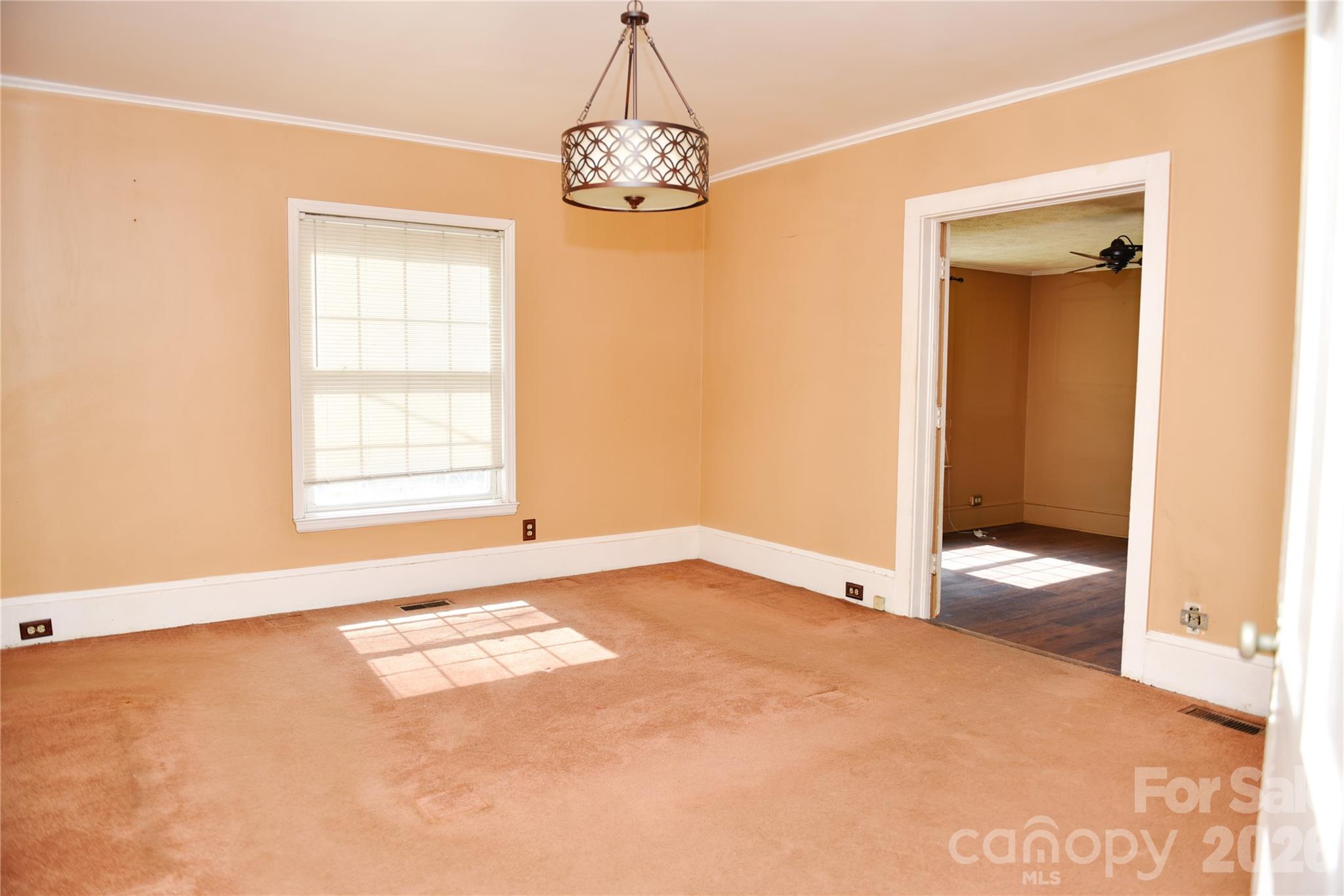 500 Godwin Avenue Property Photo 16