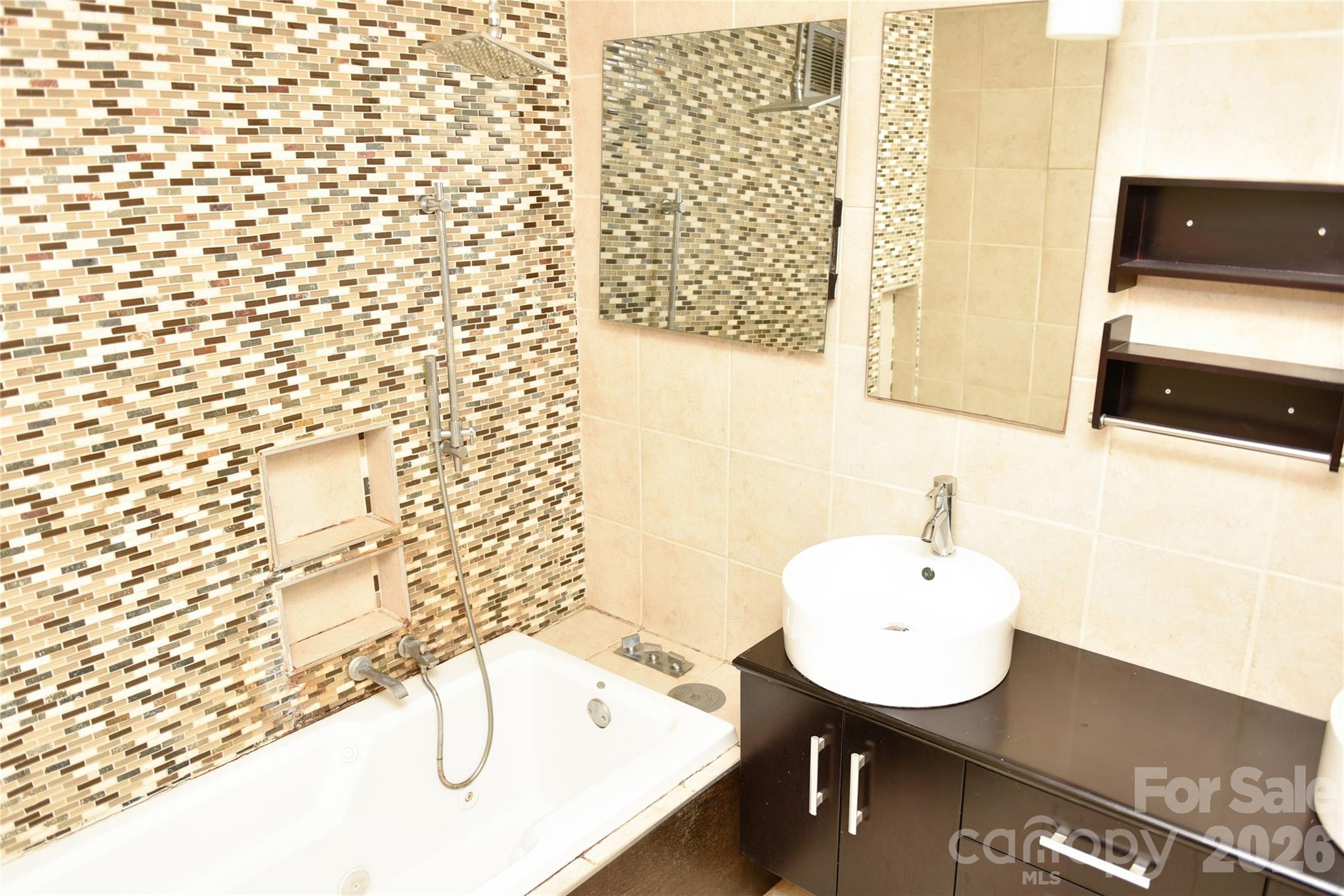 500 Godwin Avenue Property Photo 18