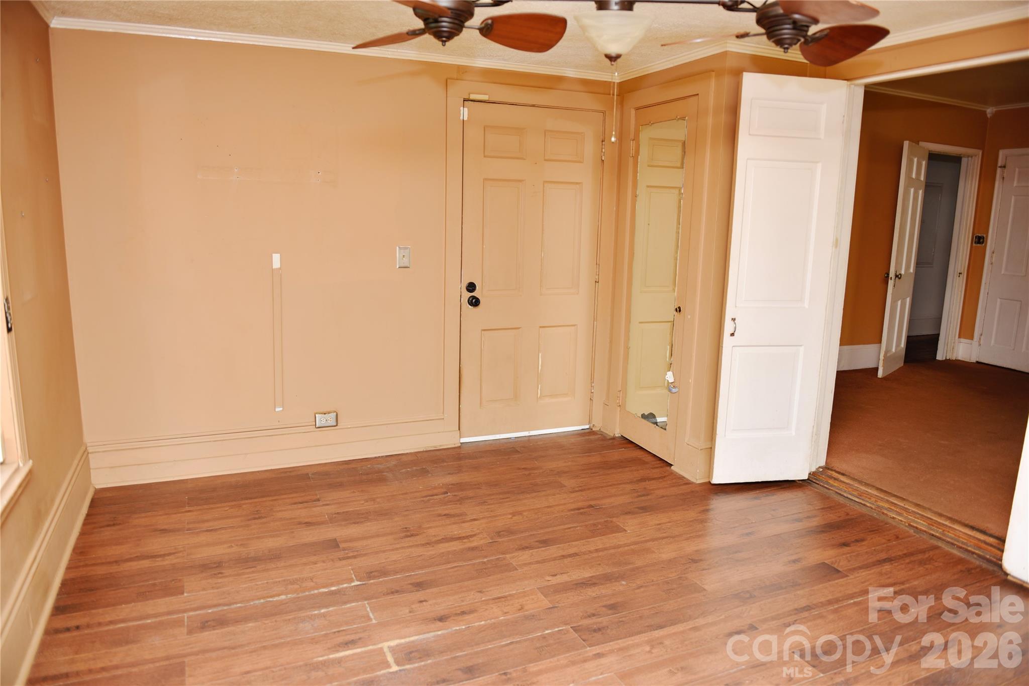 500 Godwin Avenue Property Photo 19