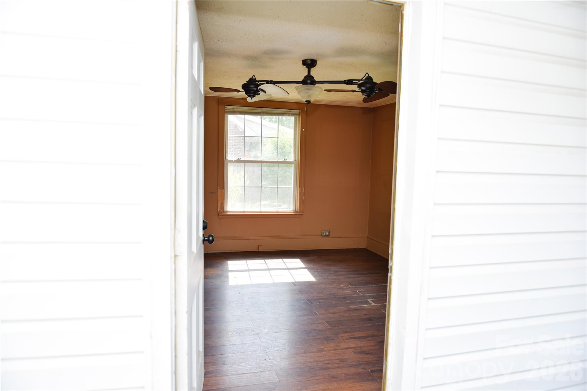 500 Godwin Avenue Property Photo 22